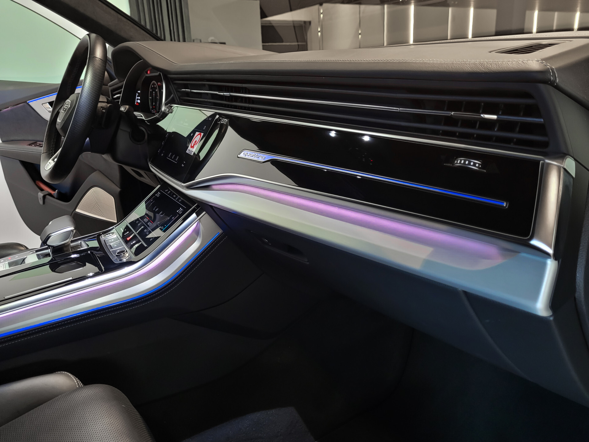 Audi Q8 60 TFSI e Quattro Competition Full Options | Nieuwprijs €168.184 Foto 38