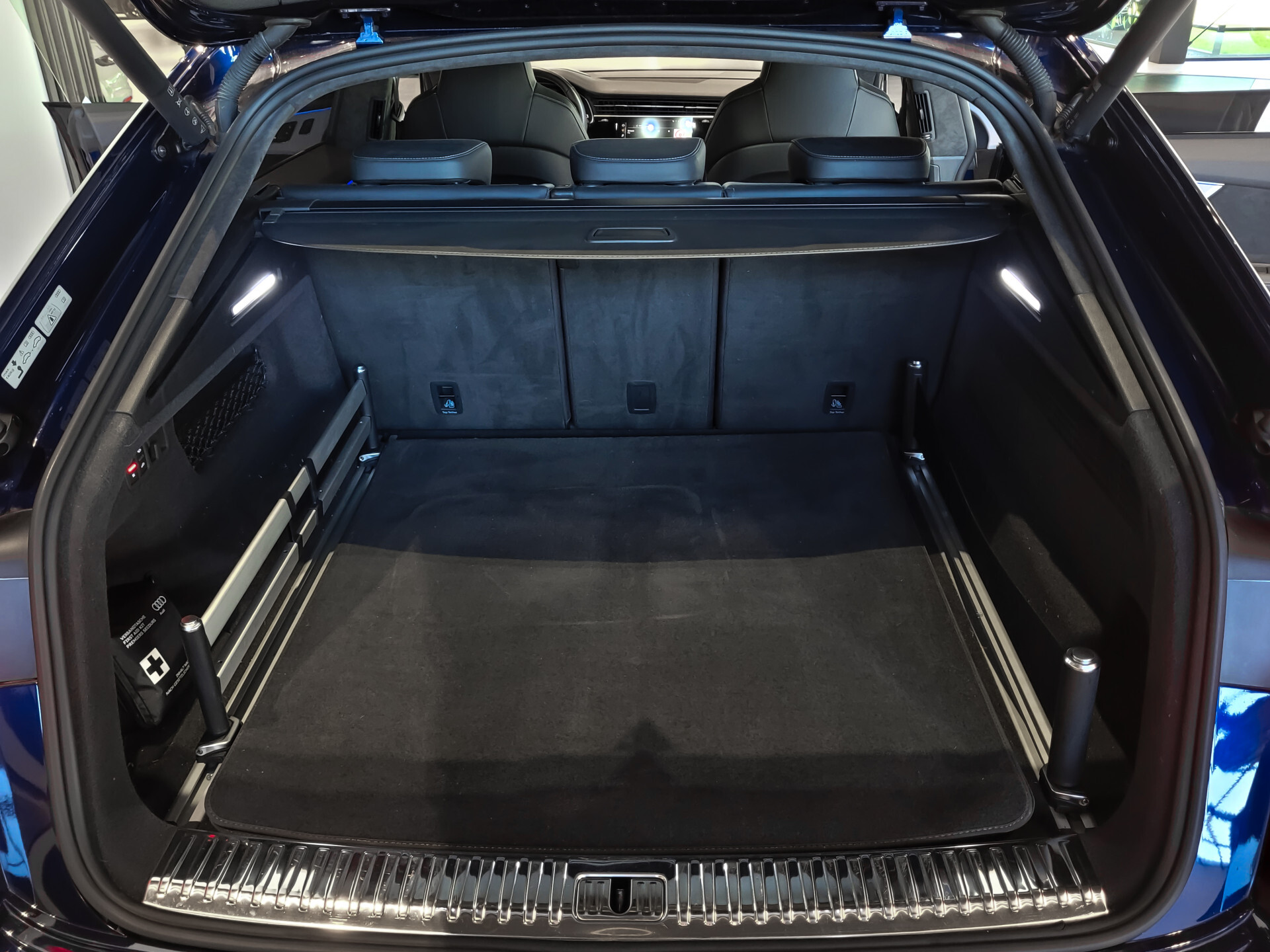 Audi Q8 60 TFSI e Quattro Competition Full Options | Nieuwprijs €168.184 Foto 41