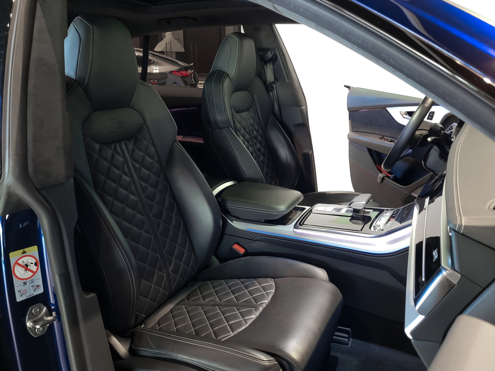 Audi Q8 60 TFSI e Quattro Competition Full Options | Nieuwprijs €168.184 Foto 6