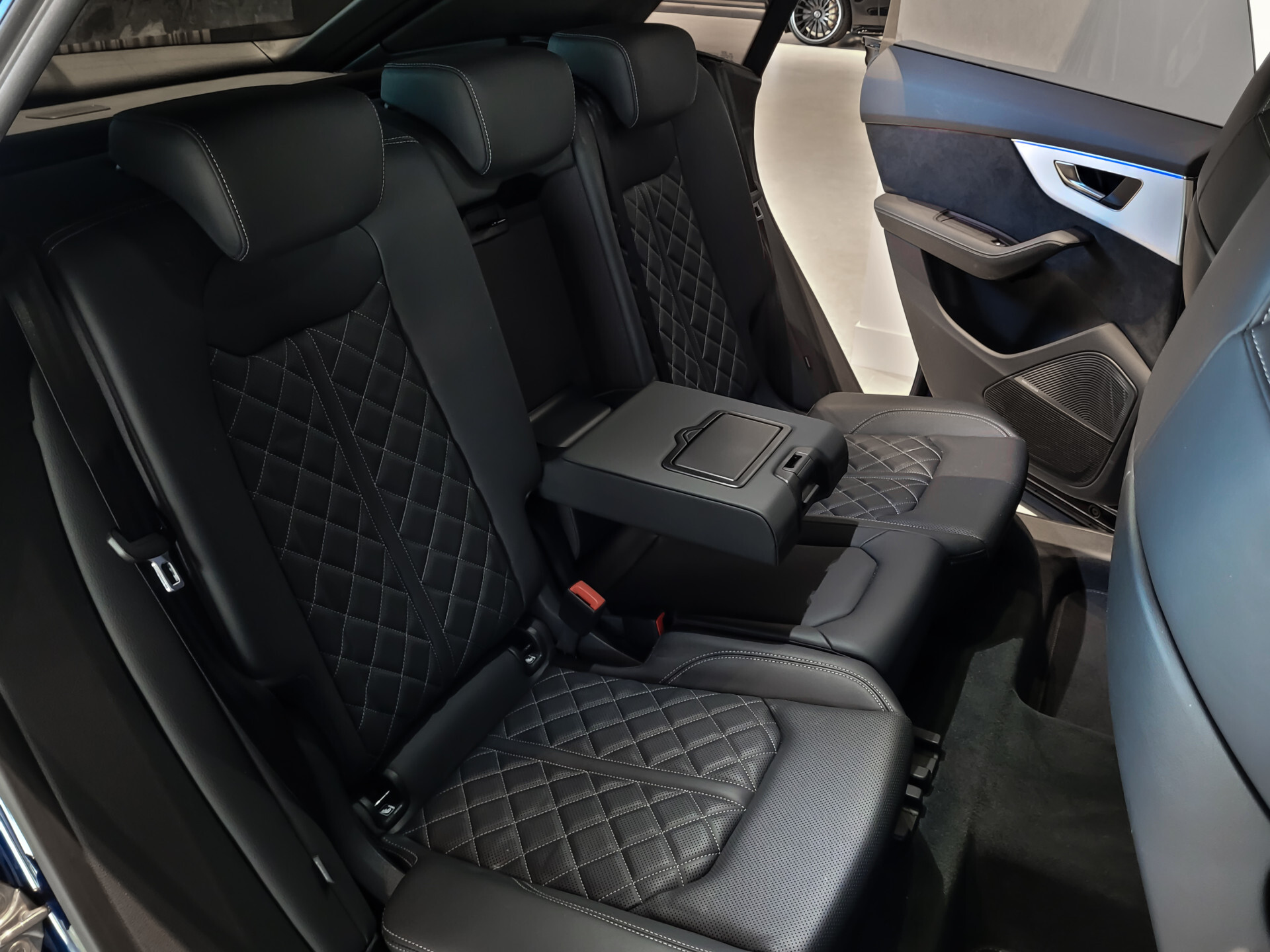 Audi Q8 60 TFSI e Quattro Competition Full Options | Nieuwprijs €168.184 Foto 7