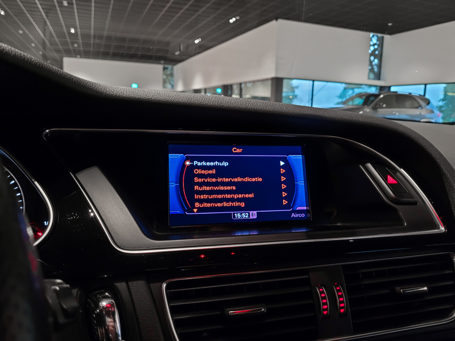 Audi A4 Avant 2.0 TFSI S Edition 19” Rotor | Blackline | Bi-Xenon | Full Map Navi | Pts | NL Auto | Winterset Foto 16