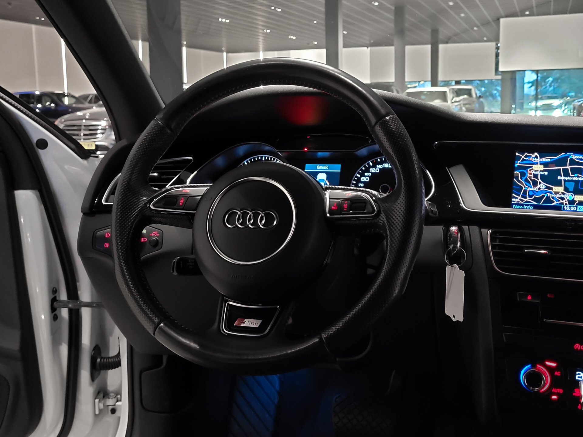 Audi A4 Avant 2.0 TFSI S Edition 19” Rotor | Blackline | Bi-Xenon | Full Map Navi | Pts | NL Auto | Winterset Foto 25