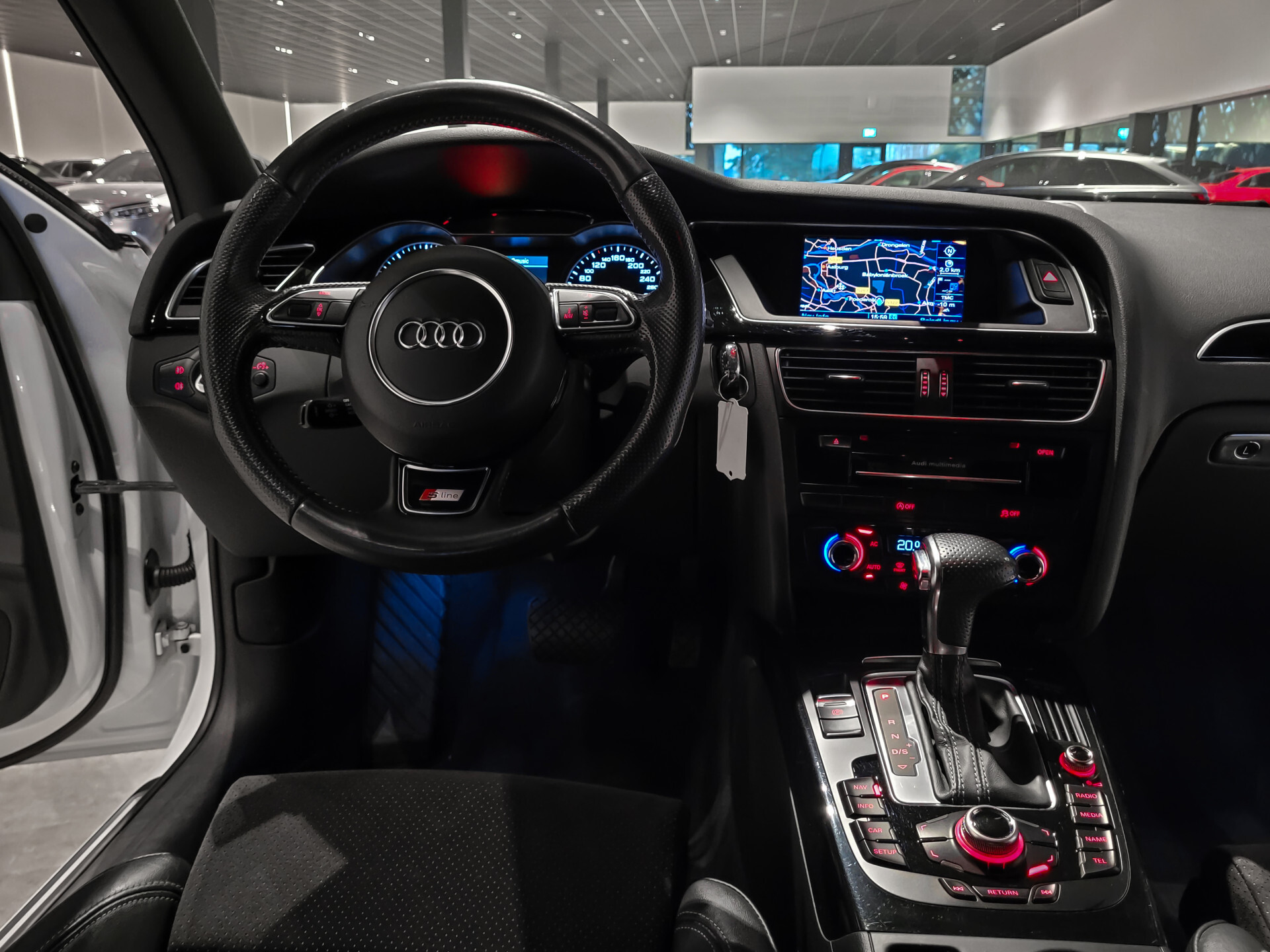 Audi A4 Avant 2.0 TFSI S Edition 19” Rotor | Blackline | Bi-Xenon | Full Map Navi | Pts | NL Auto | Winterset Foto 26