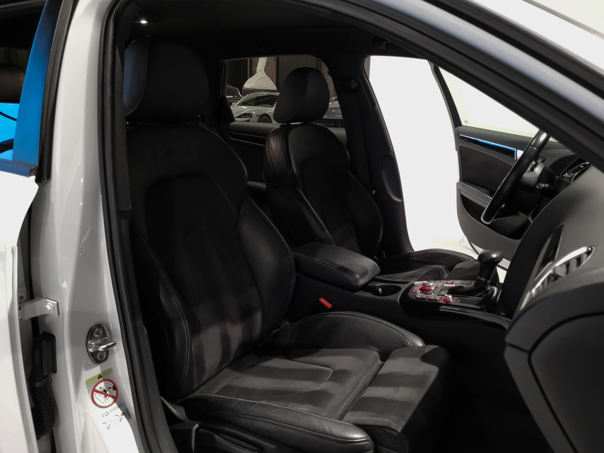 Audi A4 Avant 2.0 TFSI S Edition 19” Rotor | Blackline | Bi-Xenon | Full Map Navi | Pts | NL Auto | Winterset Foto 6