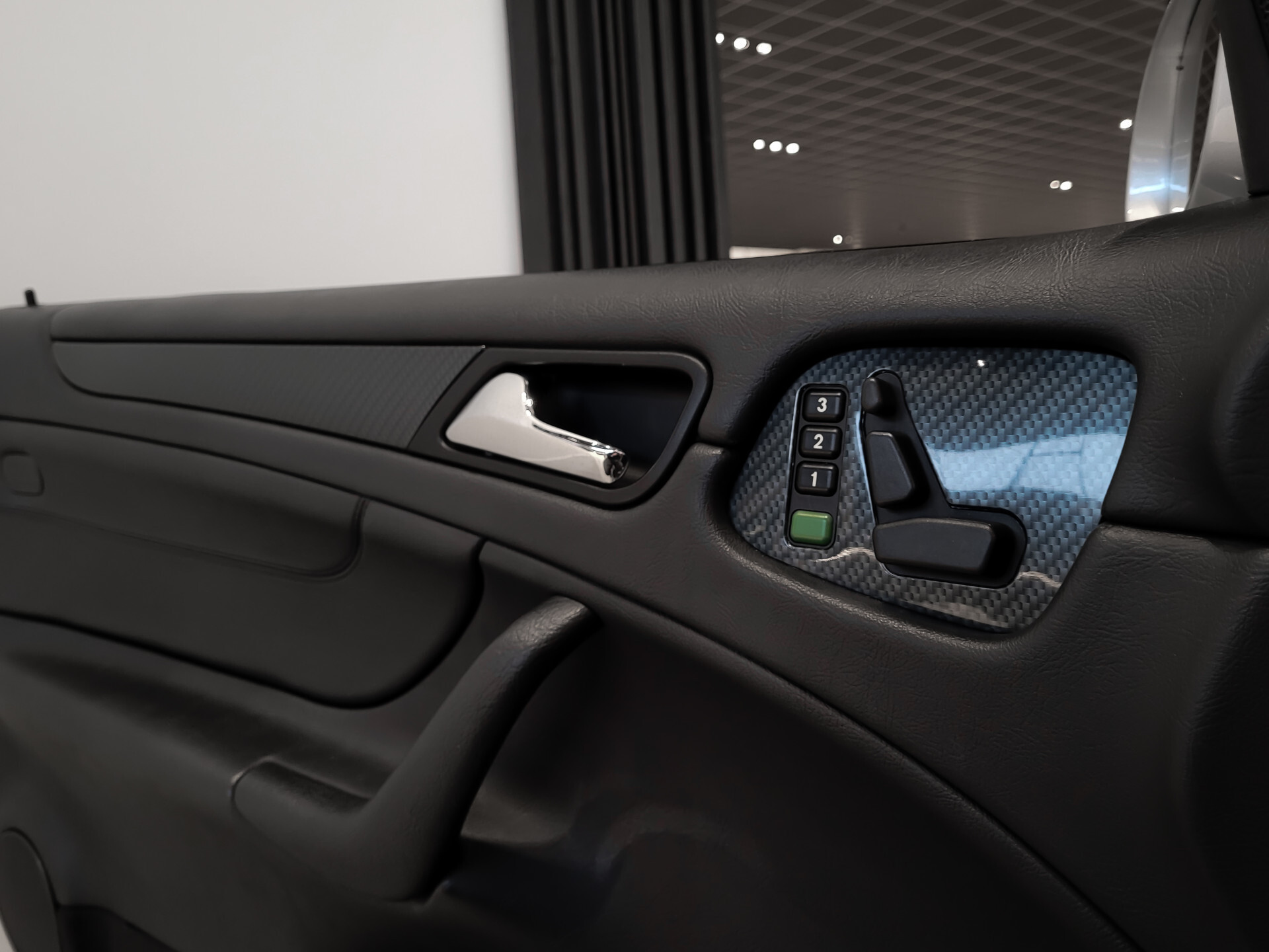 Mercedes-Benz CLK-Klasse Cabrio 320 AMG Sport | Leer | Comand | Bose | Xenon | Mem | ECC | Verw-stoelen | New Service Foto 12