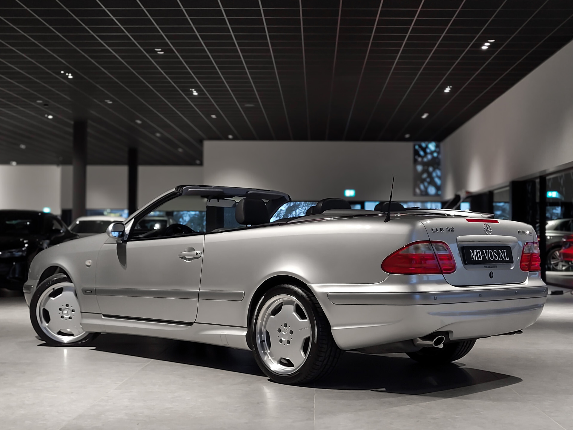 Mercedes-Benz CLK-Klasse Cabrio 320 AMG Sport | Leer | Comand | Bose | Xenon | Mem | ECC | Verw-stoelen | New Service Foto 3