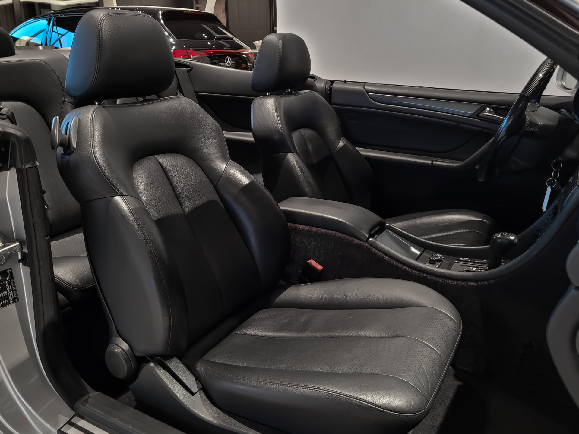 Mercedes-Benz CLK-Klasse Cabrio 320 AMG Sport | Leer | Comand | Bose | Xenon | Mem | ECC | Verw-stoelen | New Service Foto 8