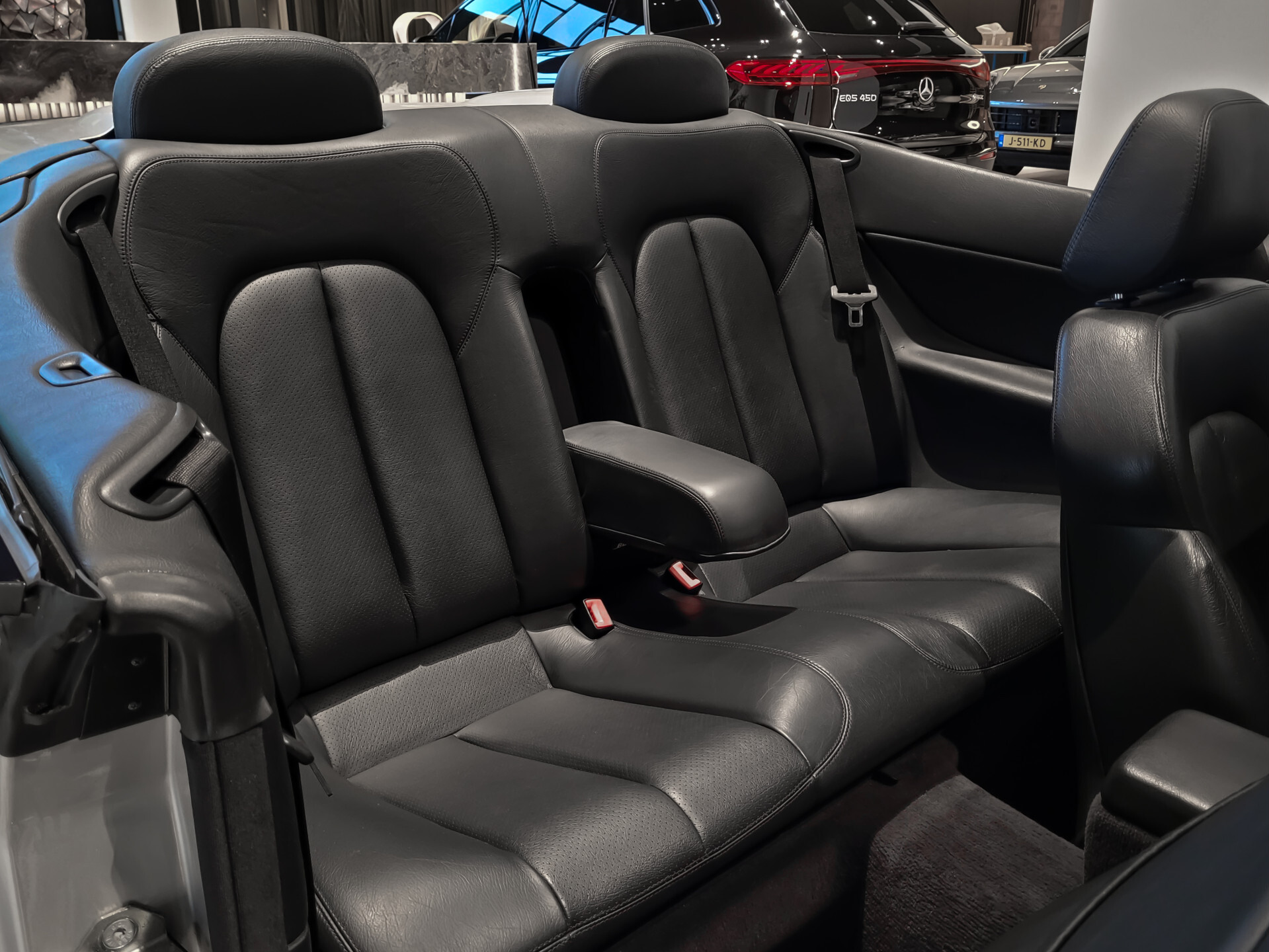 Mercedes-Benz CLK-Klasse Cabrio 320 AMG Sport | Leer | Comand | Bose | Xenon | Mem | ECC | Verw-stoelen | New Service Foto 9