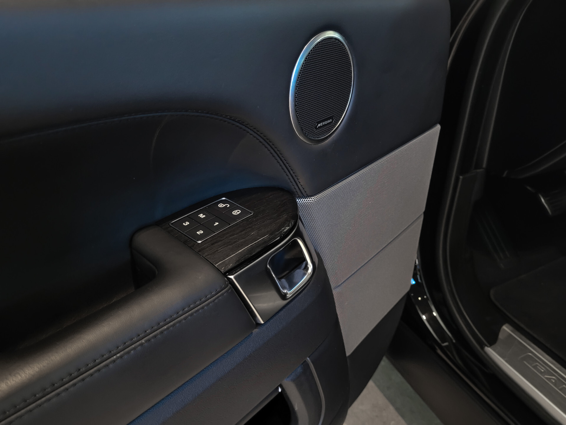 Land Rover Range Rover Sport 3.0 SDV6 Autobiography Dynamic Meridian | HUD | Panorama | Keyless | ACC | Trekhaak | 360 camera | Softclose Foto 12