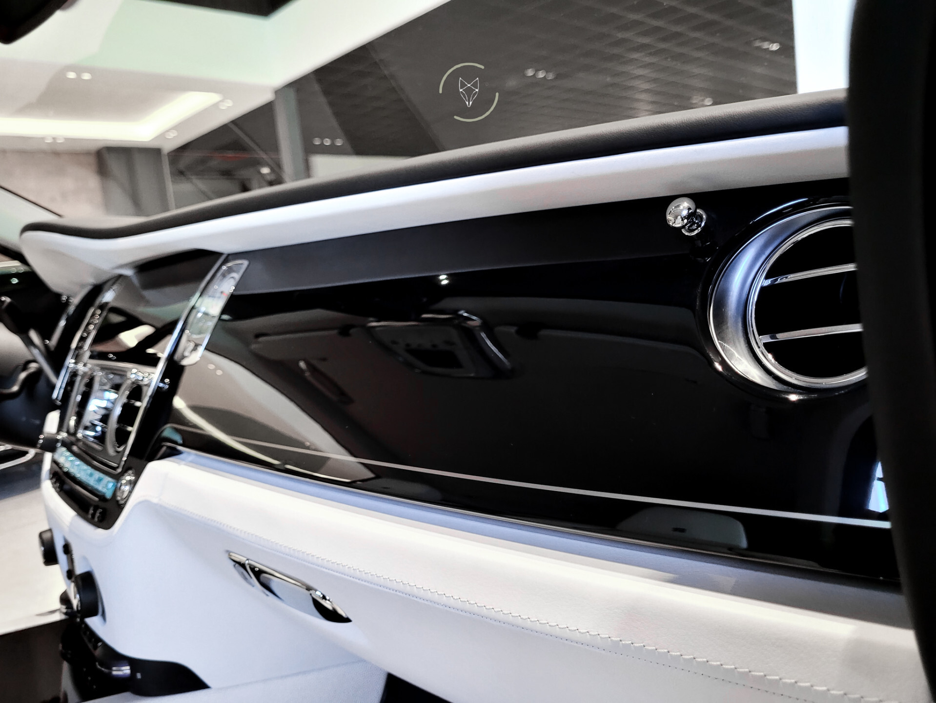 Rolls-Royce Wraith 6.6 V12 Starlight | 22" | Bespoke | HUD | Driving Assistant | Full History Foto 23