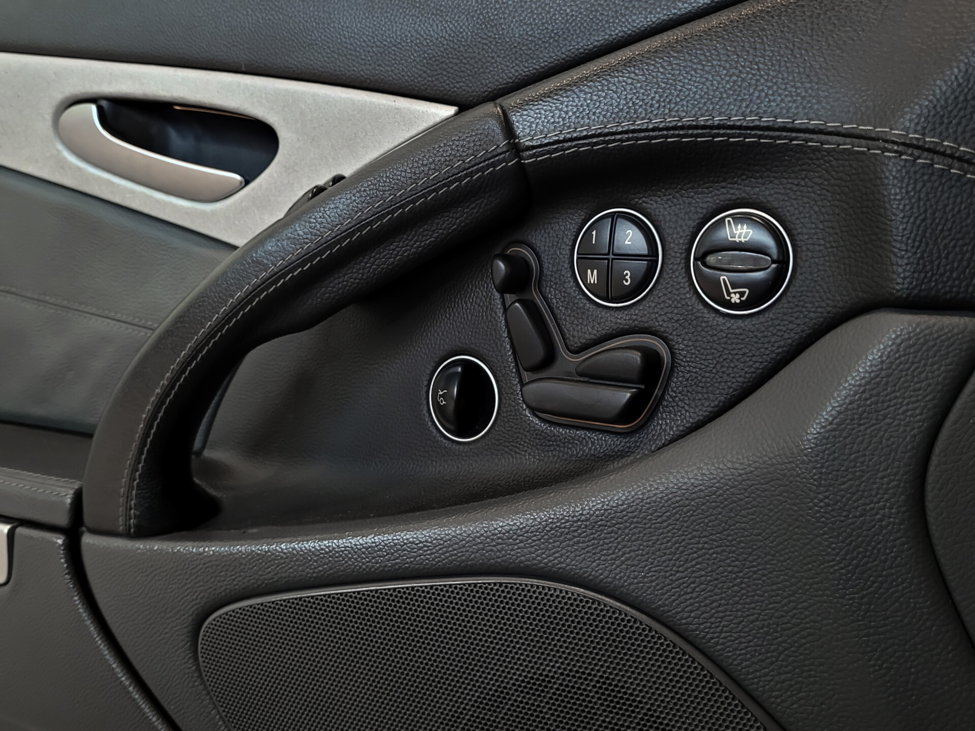 Mercedes-Benz SL-Klasse AMG 55 Kompressor ABC | Distronic | Keyless | Bose | Massage | Volledige historie Foto 10