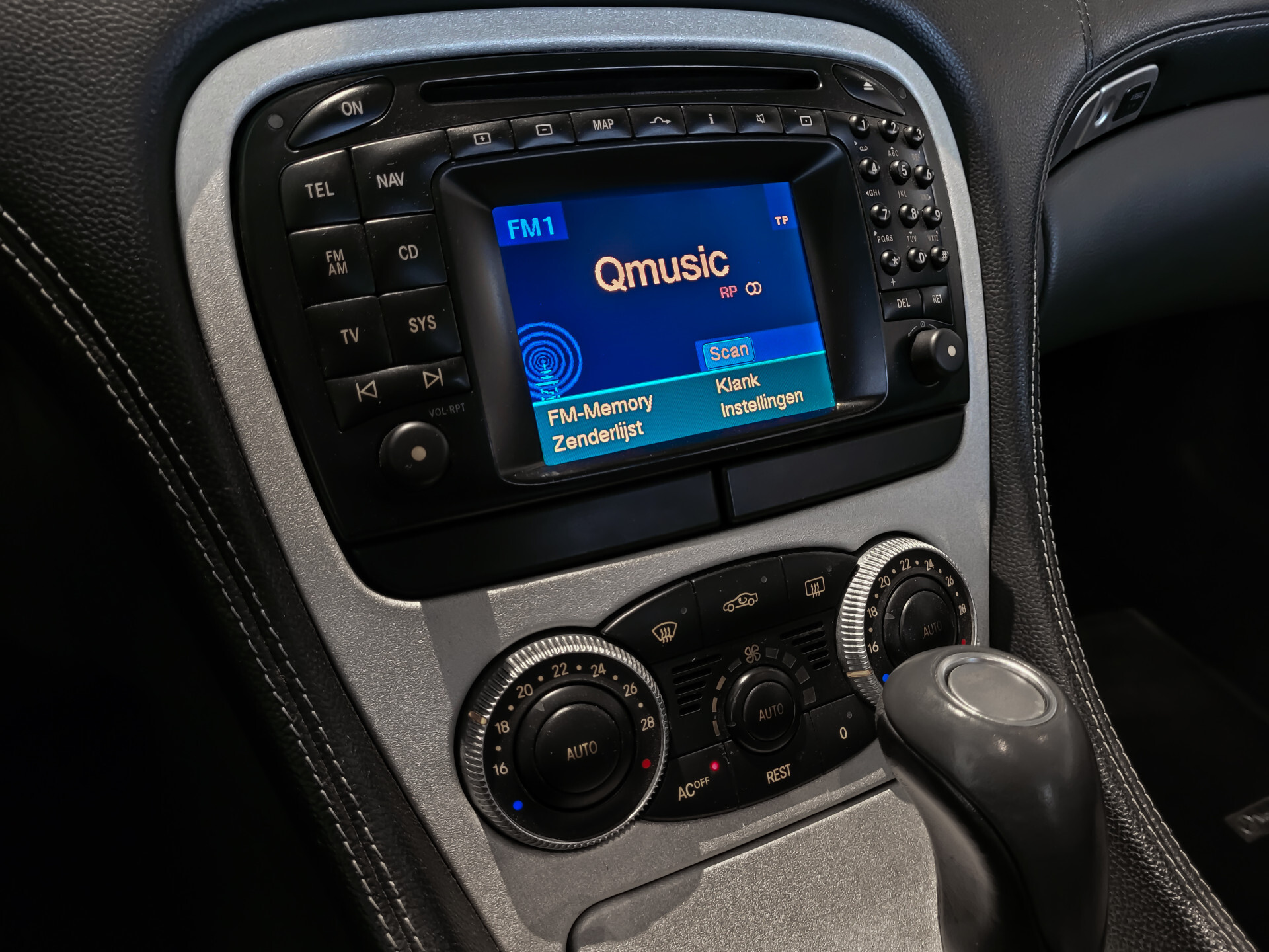 Mercedes-Benz SL-Klasse AMG 55 Kompressor ABC | Distronic | Keyless | Bose | Massage | Volledige historie Foto 17