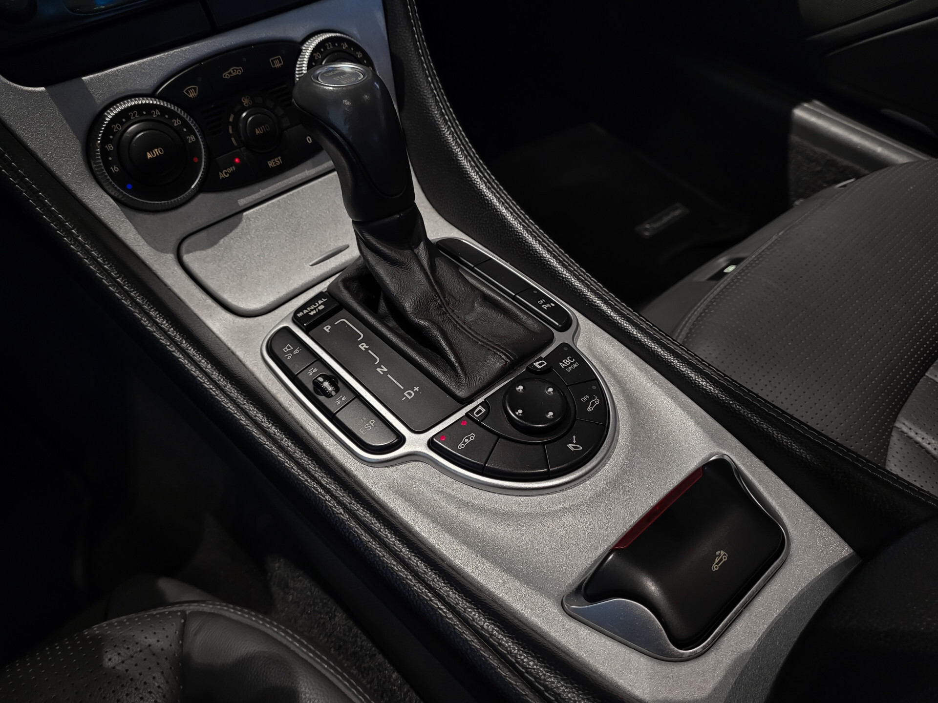 Mercedes-Benz SL-Klasse AMG 55 Kompressor ABC | Distronic | Keyless | Bose | Massage | Volledige historie Foto 21