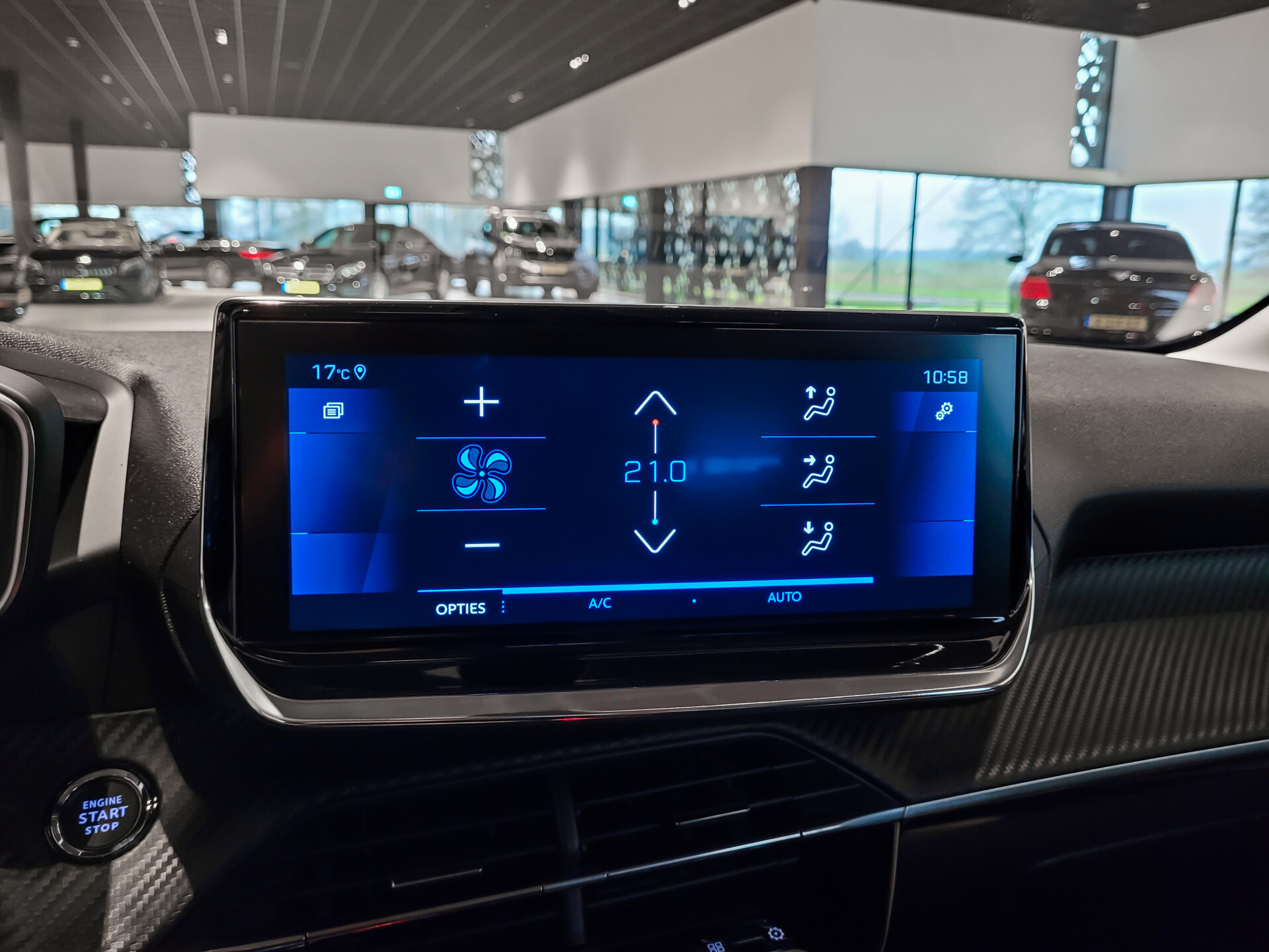 Peugeot 208 1.2 PureTech Allure Automaat Pack Drive Assist Plus | Pack Connect | Carplay | Groot navigatie | NL auto Foto 13