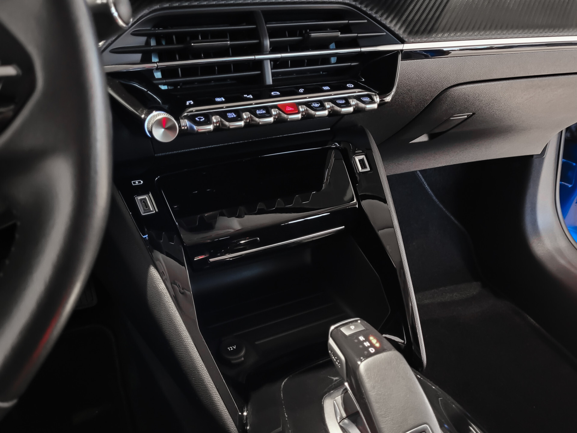 Peugeot 208 1.2 PureTech Allure Automaat Pack Drive Assist Plus | Pack Connect | Carplay | Groot navigatie | NL auto Foto 25