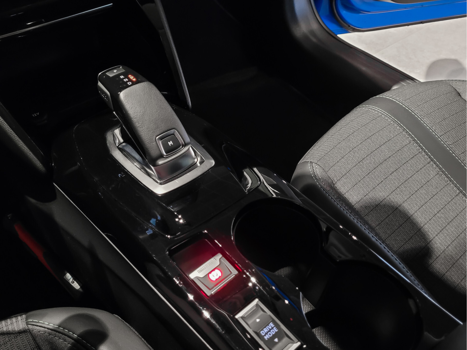 Peugeot 208 1.2 PureTech Allure Automaat Pack Drive Assist Plus | Pack Connect | Carplay | Groot navigatie | NL auto Foto 26