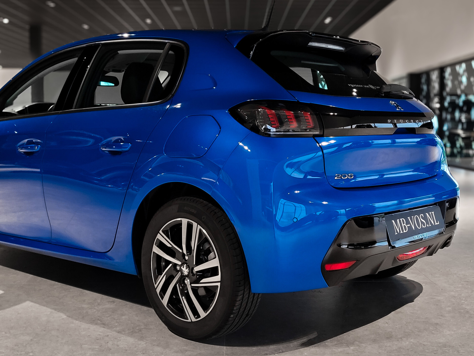 Peugeot 208 1.2 PureTech Allure Automaat Pack Drive Assist Plus | Pack Connect | Carplay | Groot navigatie | NL auto Foto 32