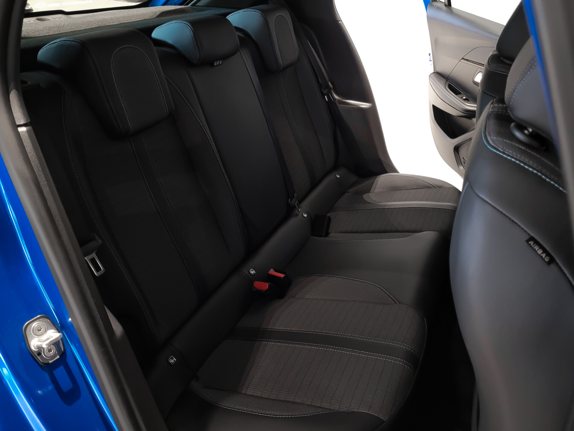 Peugeot 208 1.2 PureTech Allure Automaat Pack Drive Assist Plus | Pack Connect | Carplay | Groot navigatie | NL auto Foto 7