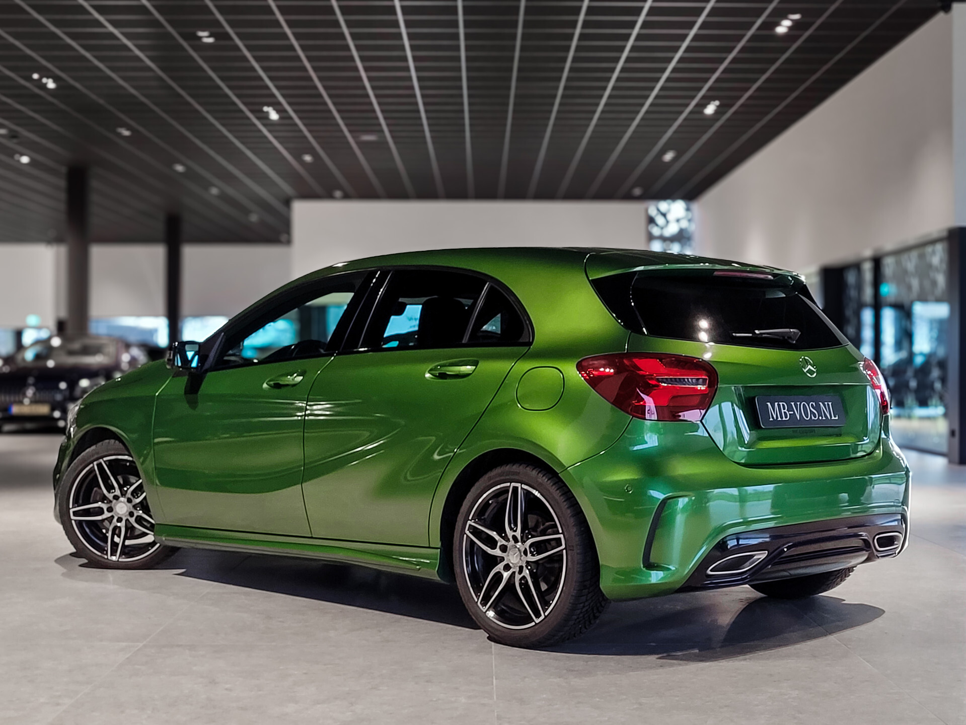 Mercedes-Benz A-Klasse 180 d AMG Facelift Night | Ambition | Verw-Stln | LED | NL Auto | Volledige historie Aut7 Foto 2