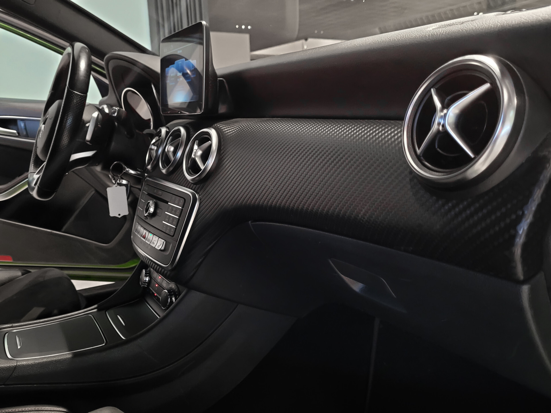 Mercedes-Benz A-Klasse 180 d AMG Facelift Night | Ambition | Verw-Stln | LED | NL Auto | Volledige historie Aut7 Foto 26