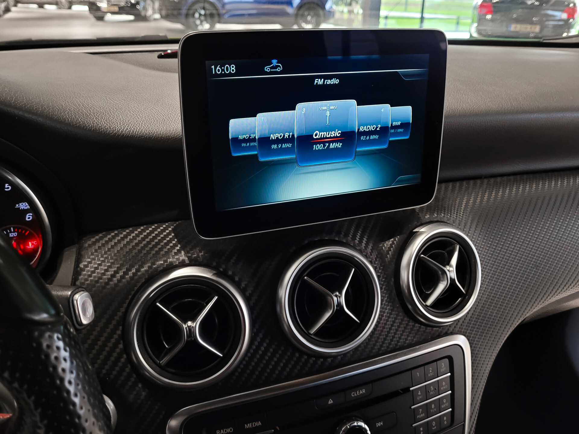 Mercedes-Benz A-Klasse 180 d AMG Facelift Night | Ambition | Verw-Stln | LED | NL Auto | Volledige historie Aut7 Foto 9