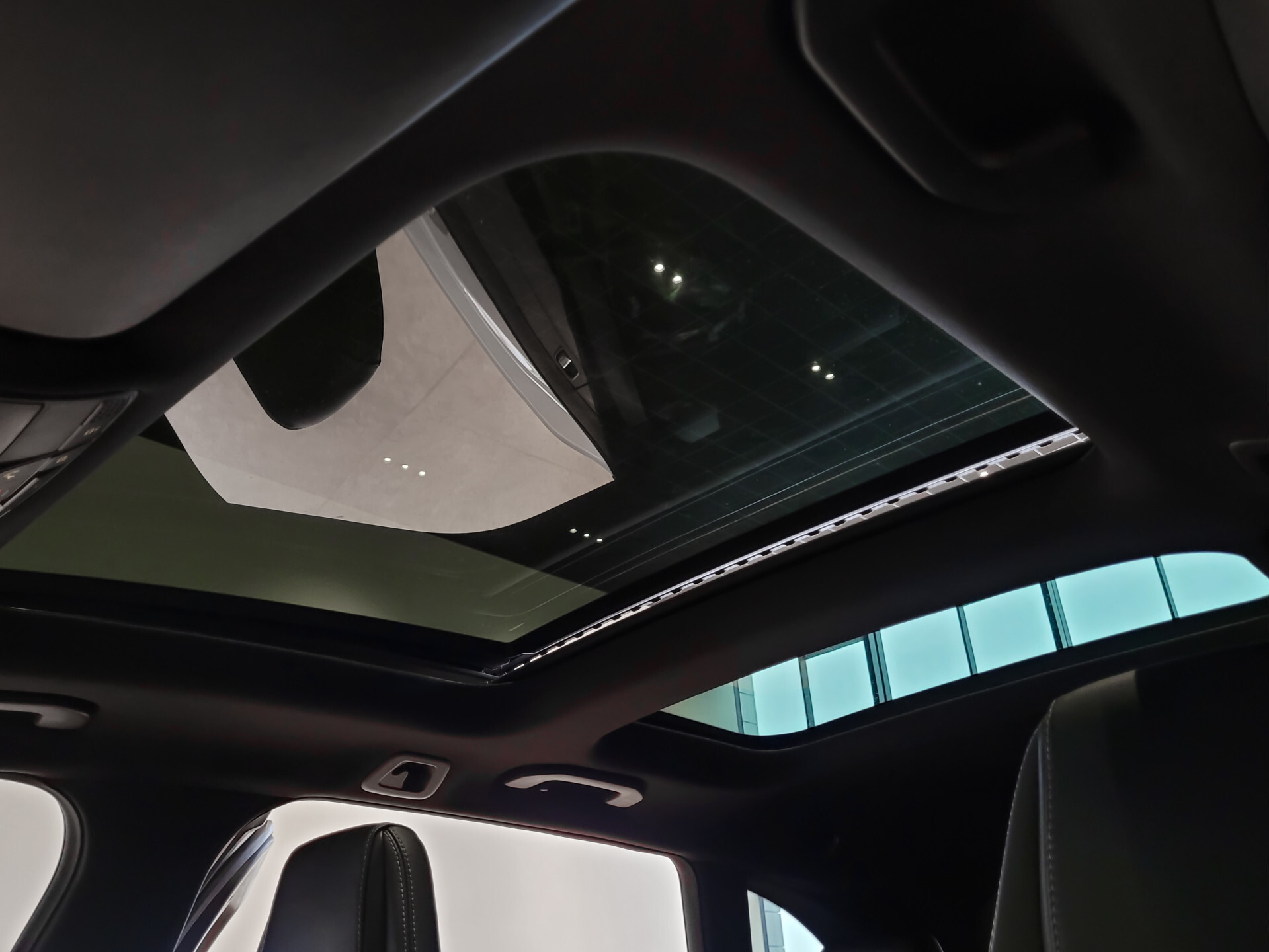 Mercedes-Benz C-Klasse Estate AMG 63 S Ceramic | Performance stoelen | Night | Keyless | Distronic | Burmester | 360 | HUD | Centuri Foto 32