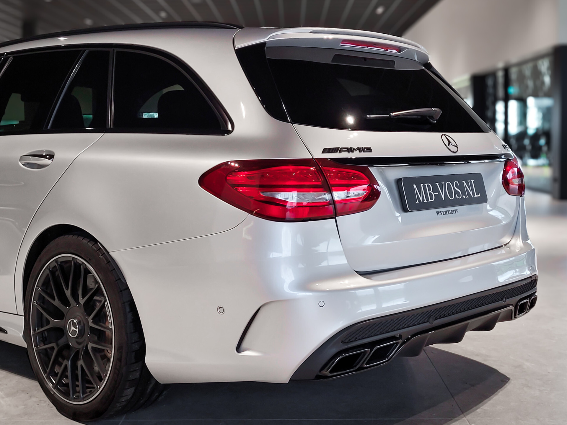 Mercedes-Benz C-Klasse Estate AMG 63 S Ceramic | Performance stoelen | Night | Keyless | Distronic | Burmester | 360 | HUD | Centuri Foto 37