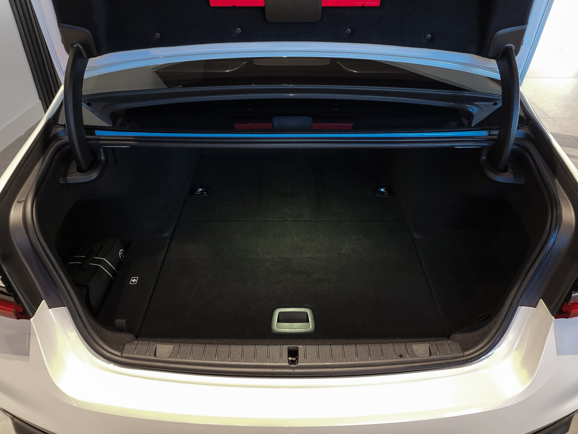 BMW 7 Serie 745Le xDrive M-Sport High Executive Lounge Seating | Klaptafels | B&W | 4*Massage | Laser | Sky Lounge Foto 55