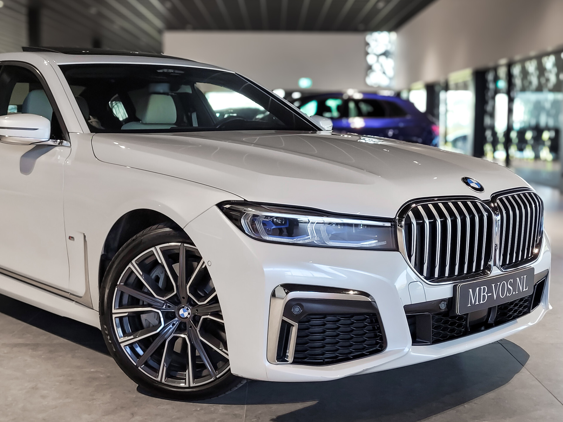 BMW 7 Serie 745Le xDrive M-Sport High Executive Lounge Seating | Klaptafels | B&W | 4*Massage | Laser | Sky Lounge Foto 56