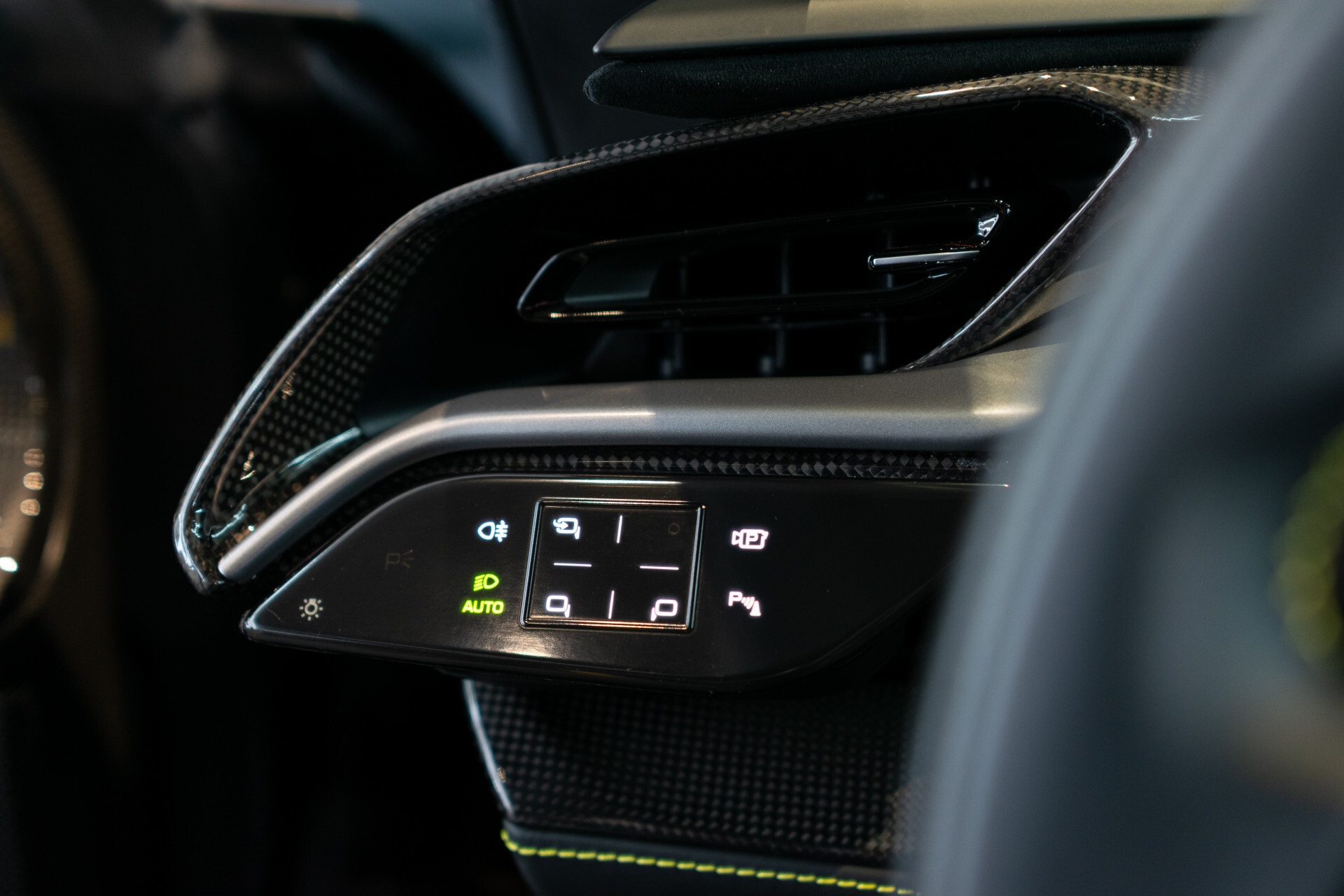 Ferrari SF90 Stradale 4.0 V8 Assetto Fiorano Novitec | Full Carbon Foto 8