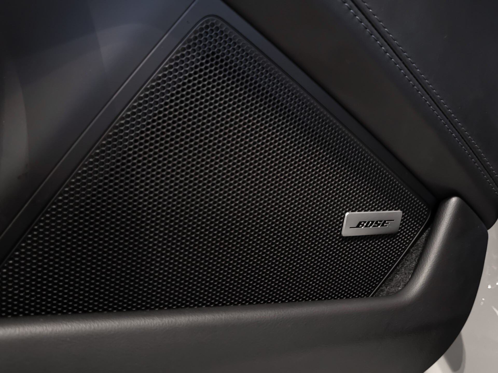 Porsche 911 Cabrio 3.8 Turbo S Aerokit | Ceramic | Lift | PP | Sportuitlaat | Stoelkoeling | Innodrive | Keyless | Krijt Foto 16