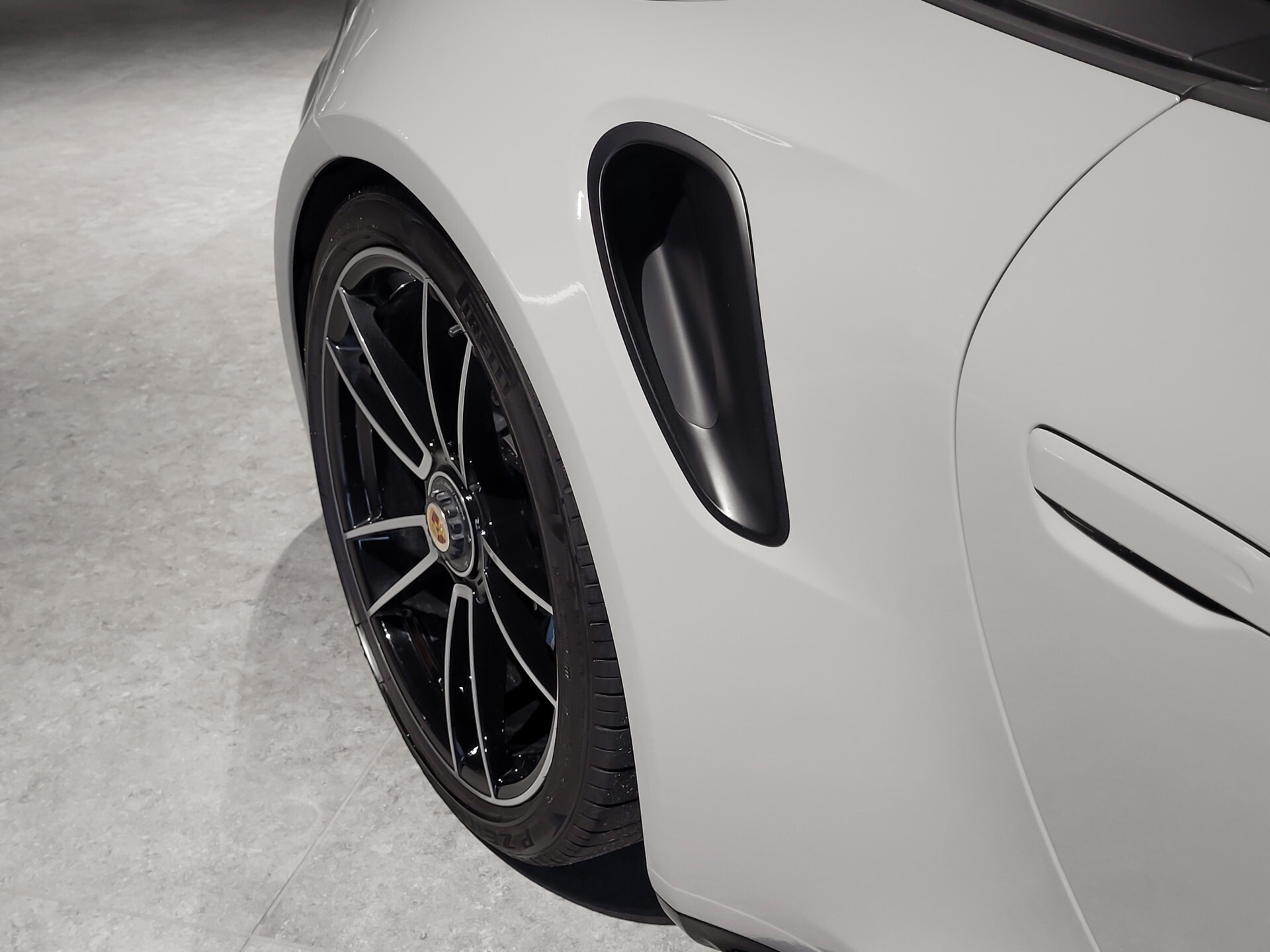 Porsche 911 Cabrio 3.8 Turbo S Aerokit | Ceramic | Lift | PP | Sportuitlaat | Stoelkoeling | Innodrive | Keyless | Krijt Foto 18