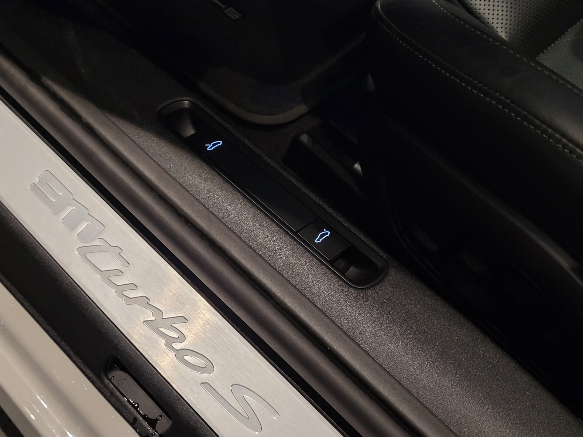 Porsche 911 Cabrio 3.8 Turbo S Aerokit | Ceramic | Lift | PP | Sportuitlaat | Stoelkoeling | Innodrive | Keyless | Krijt Foto 19