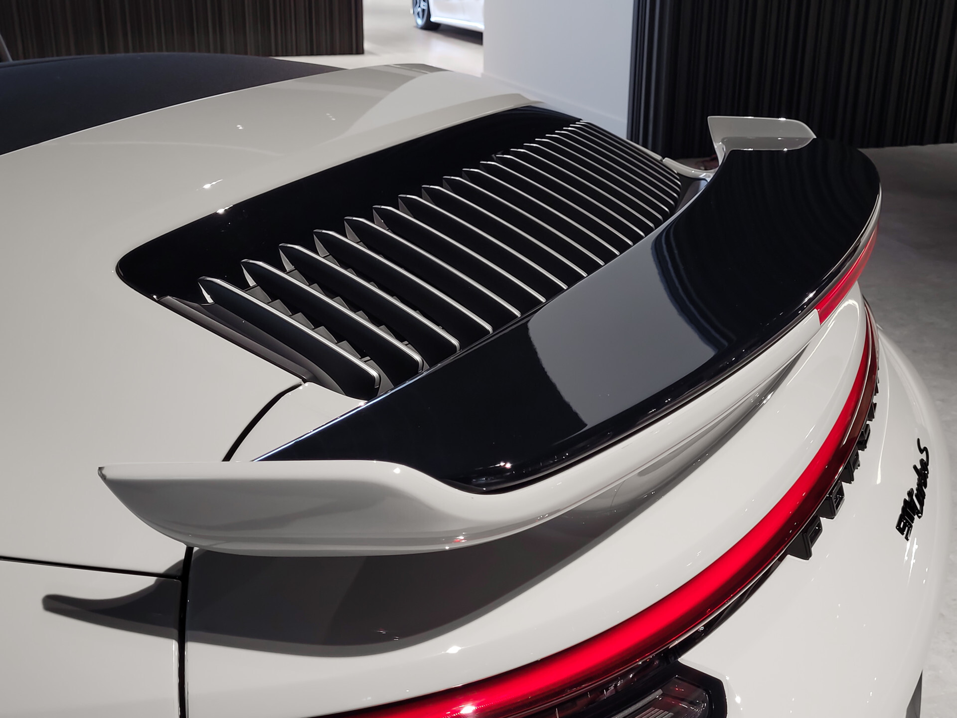 Porsche 911 Cabrio 3.8 Turbo S Aerokit | Ceramic | Lift | PP | Sportuitlaat | Stoelkoeling | Innodrive | Keyless | Krijt Foto 25