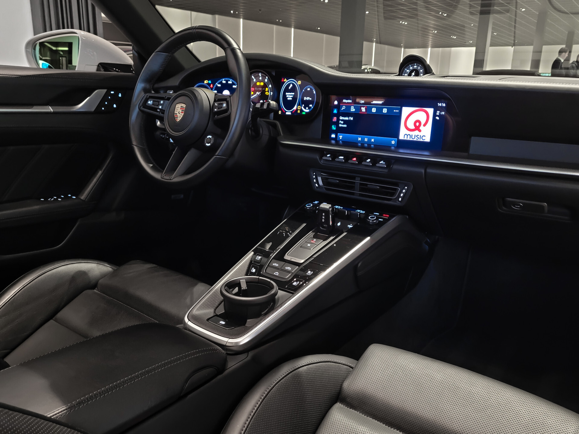 Porsche 911 Cabrio 3.8 Turbo S Aerokit | Ceramic | Lift | PP | Sportuitlaat | Stoelkoeling | Innodrive | Keyless | Krijt Foto 33