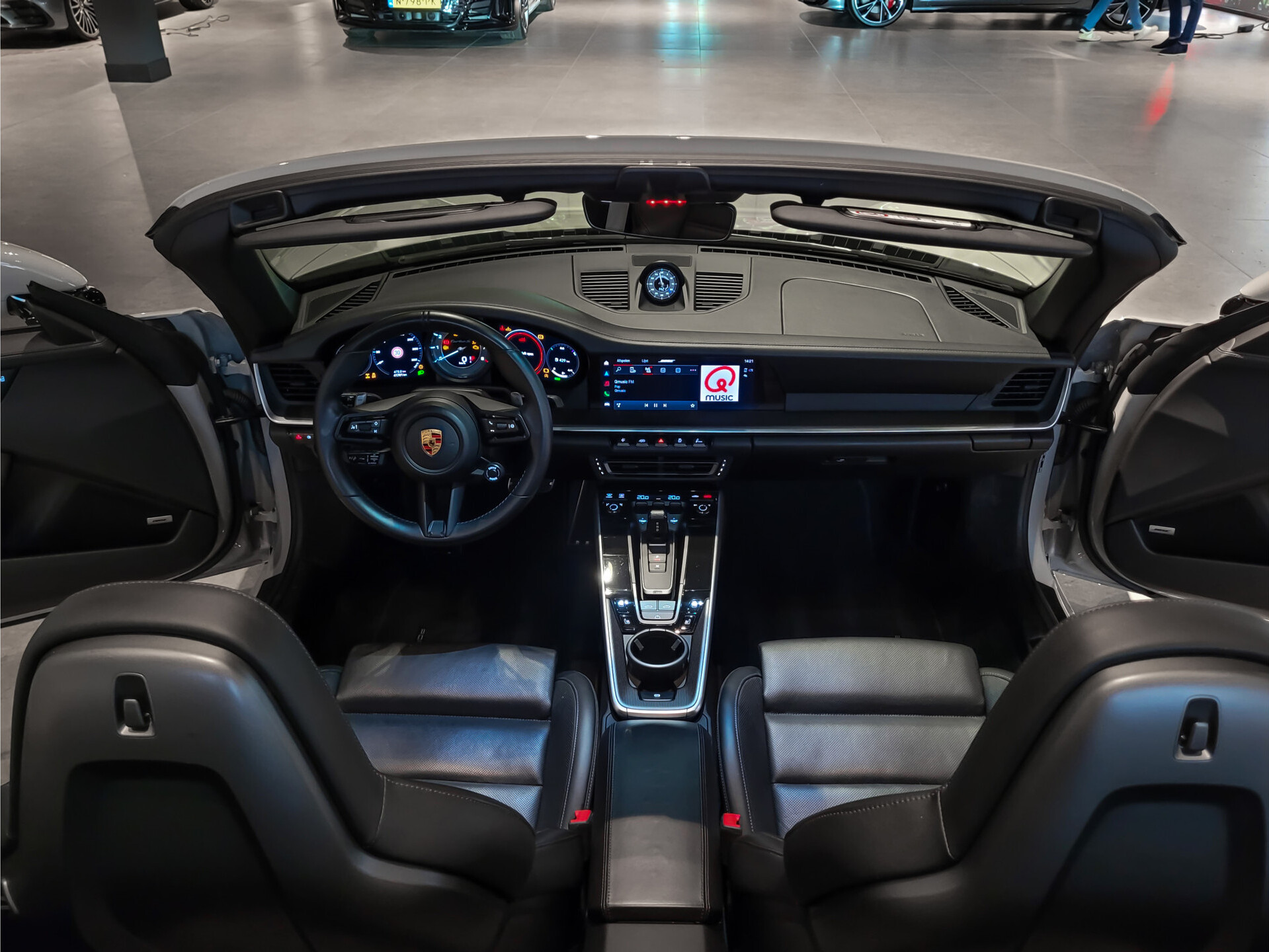 Porsche 911 Cabrio 3.8 Turbo S Aerokit | Ceramic | Lift | PP | Sportuitlaat | Stoelkoeling | Innodrive | Keyless | Krijt Foto 35