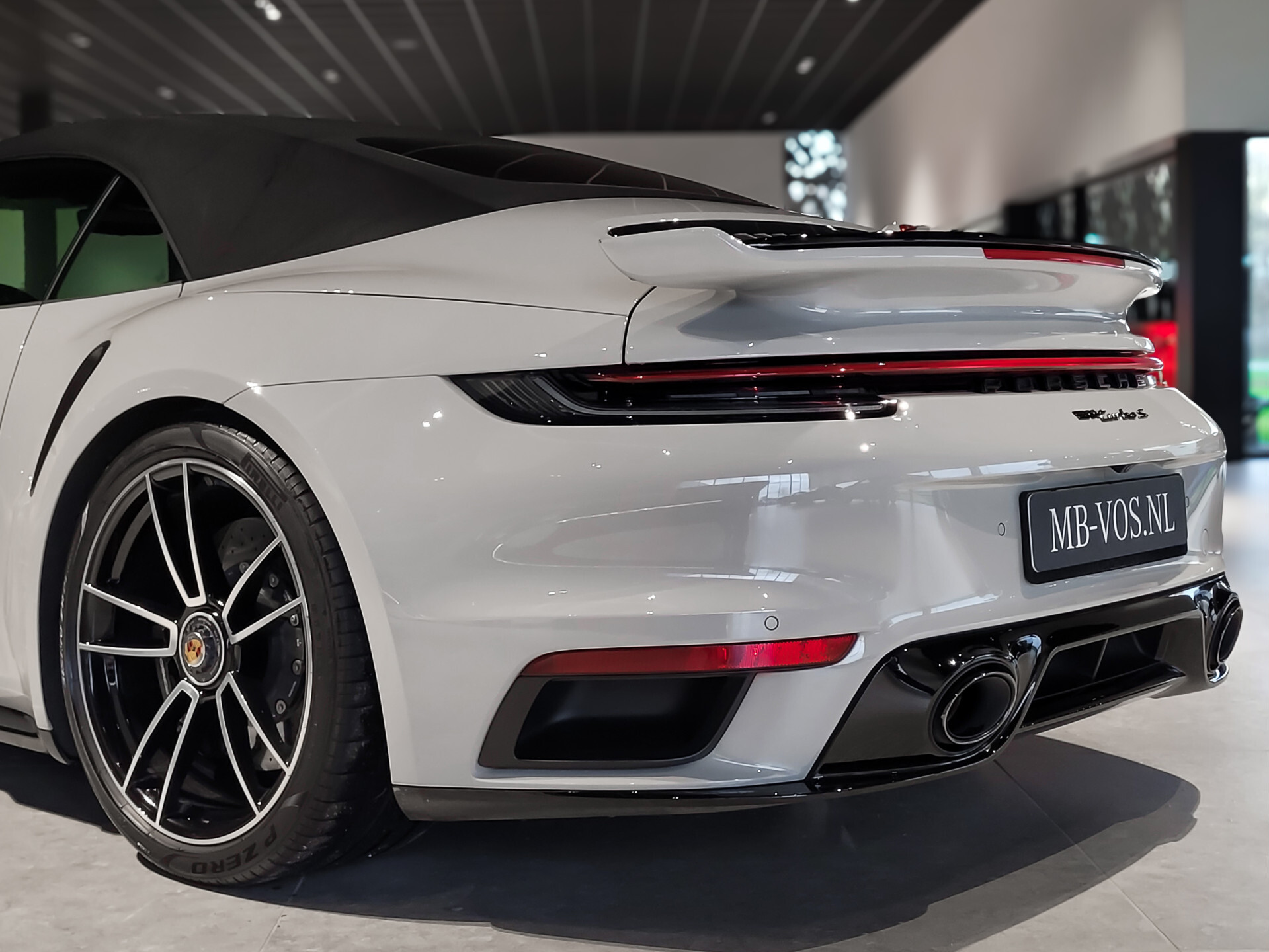 Porsche 911 Cabrio 3.8 Turbo S Aerokit | Ceramic | Lift | PP | Sportuitlaat | Stoelkoeling | Innodrive | Keyless | Krijt Foto 42