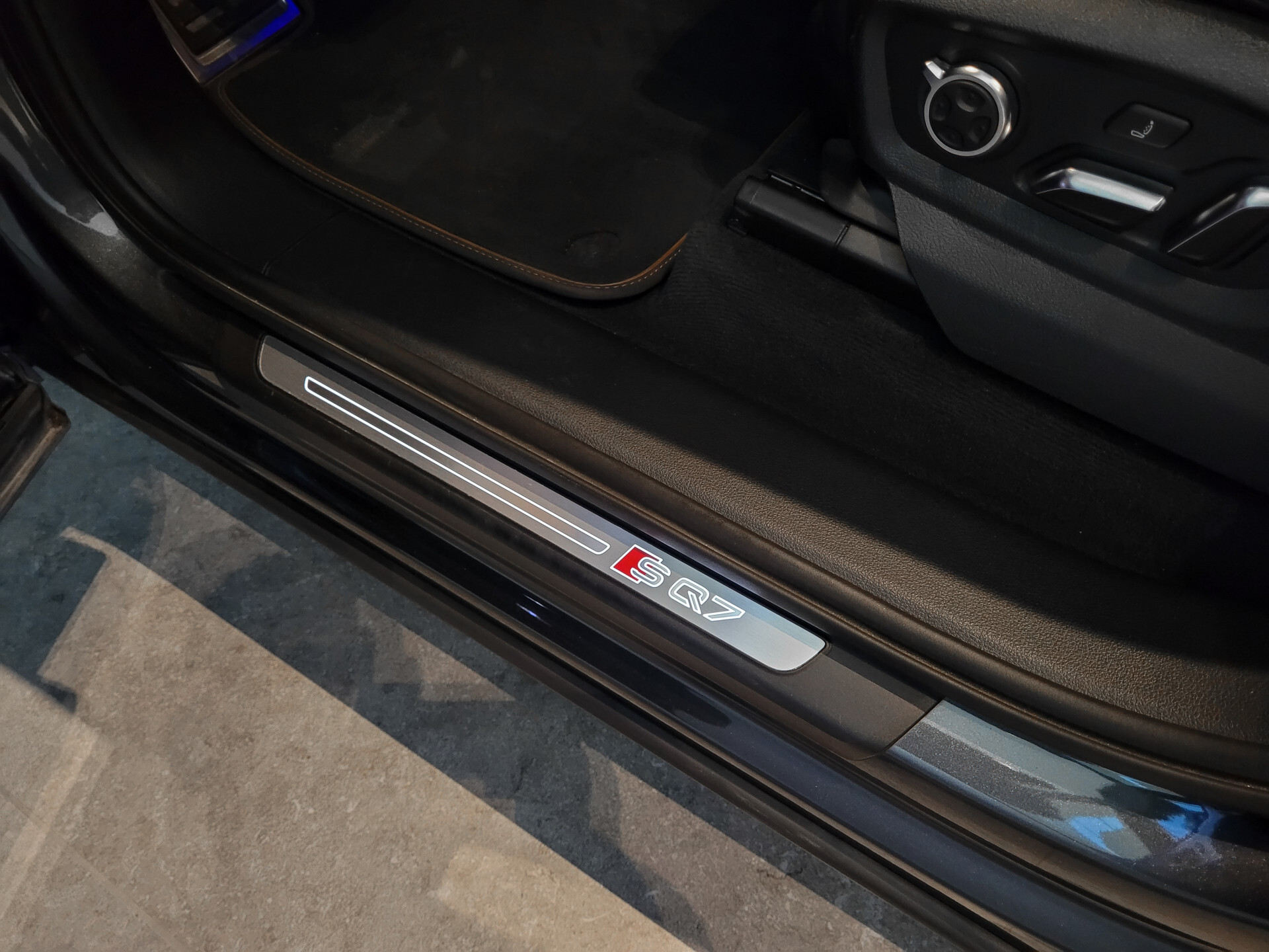 Audi SQ7 4.0 TDI Quattro Pro Line + 7p Ceramic | Exclusive | Bang&Olufsen | Full Option | Nieuwprijs €204.820 Foto 17