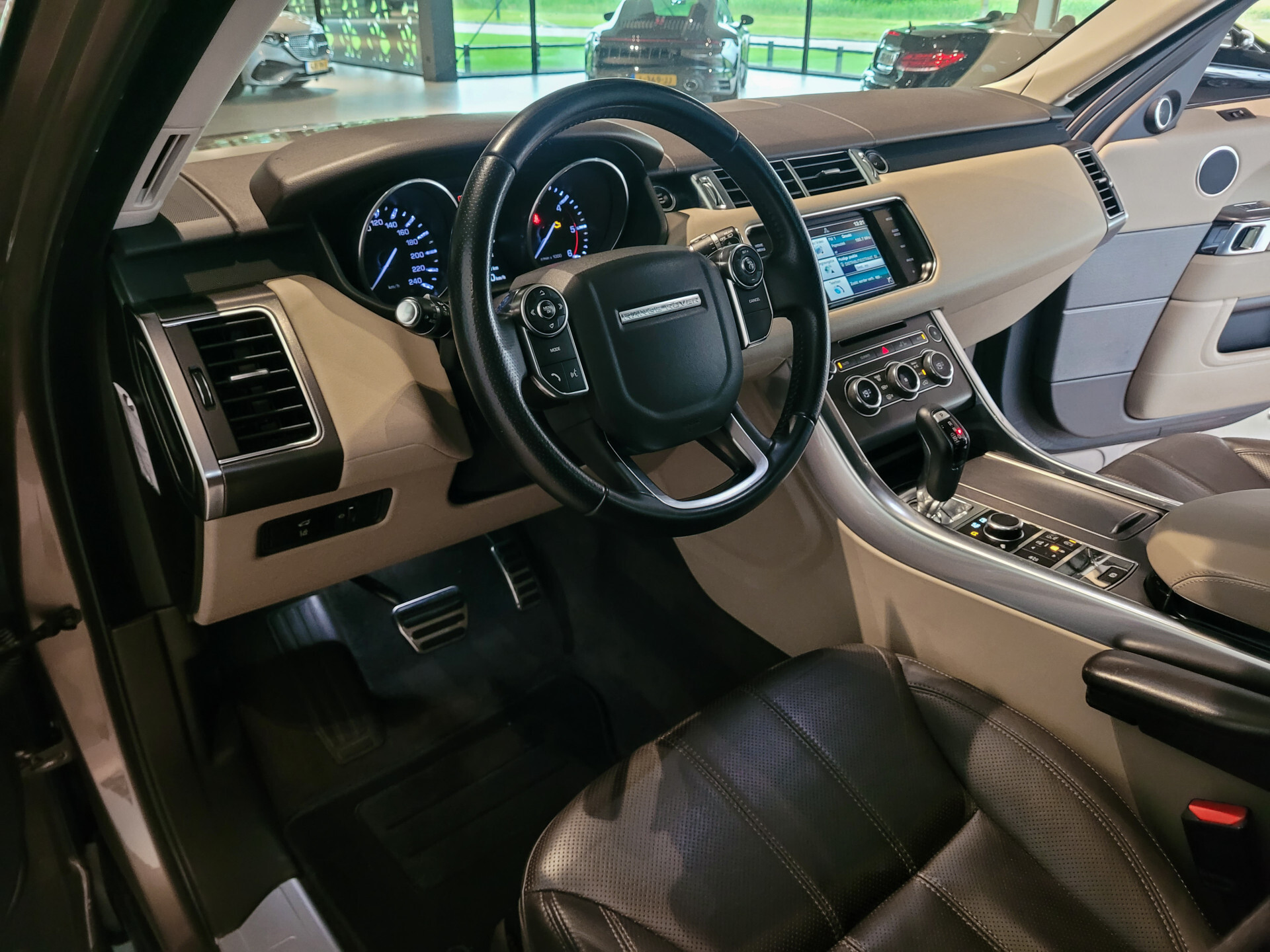 Land Rover Range Rover Sport 3.0 SDV6 HSE Dynamic Panorama | 21" | Camera | 4xStoelverwarming | Ambientlight Foto 14