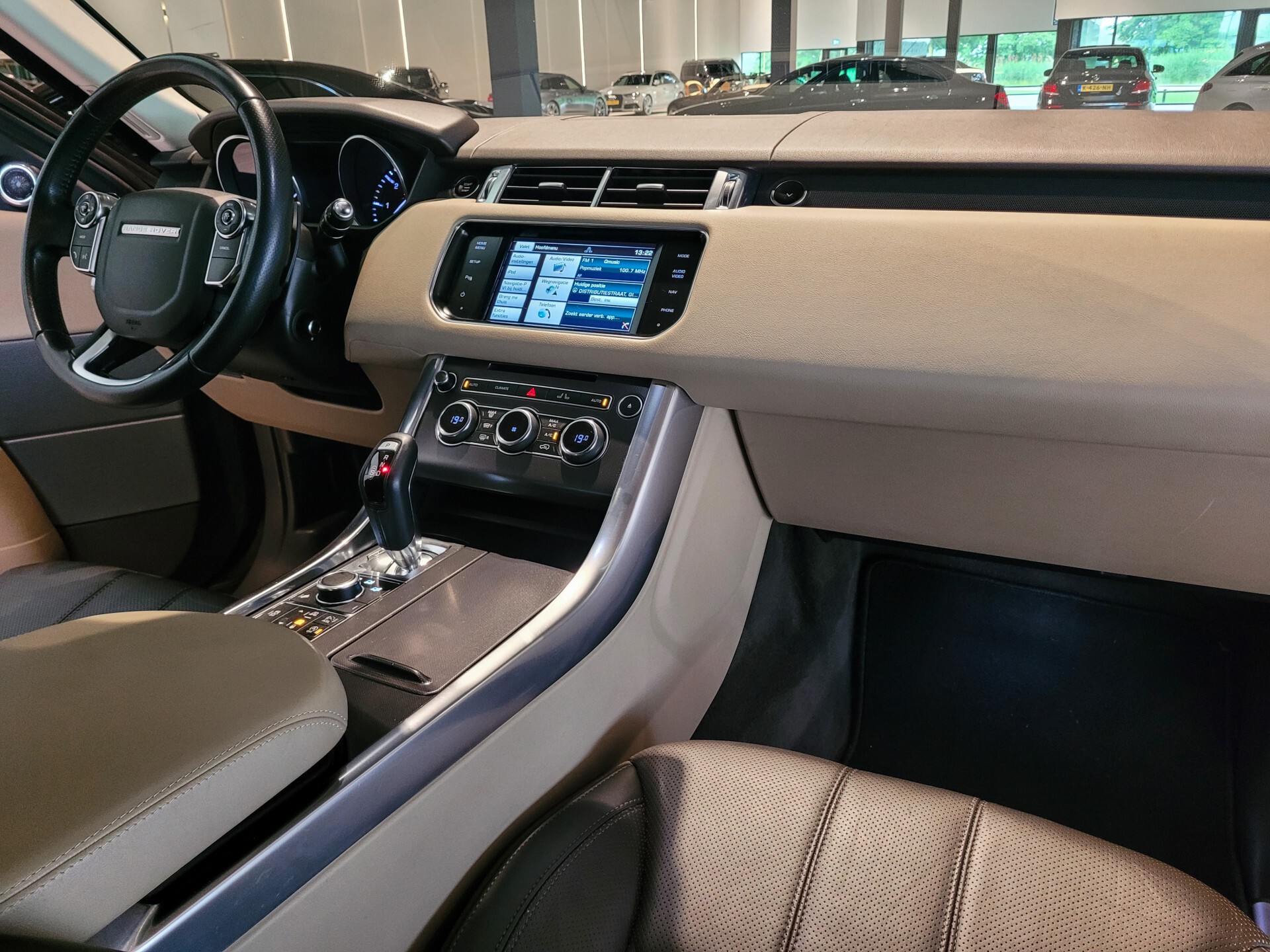 Land Rover Range Rover Sport 3.0 SDV6 HSE Dynamic Panorama | 21" | Camera | 4xStoelverwarming | Ambientlight Foto 22