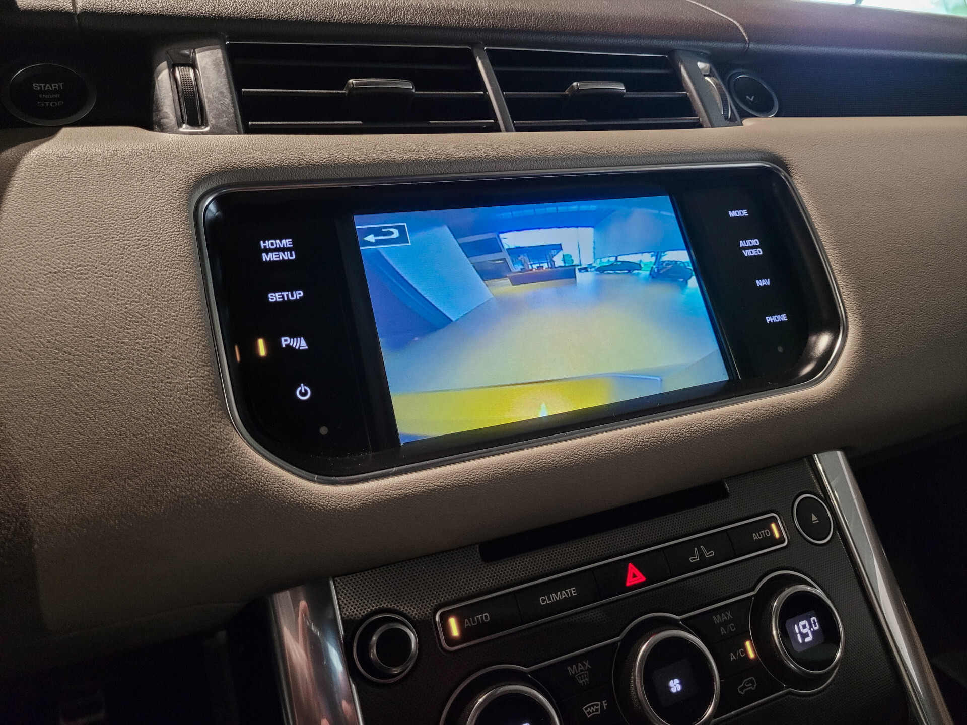 Land Rover Range Rover Sport 3.0 SDV6 HSE Dynamic Panorama | 21" | Camera | 4xStoelverwarming | Ambientlight Foto 23