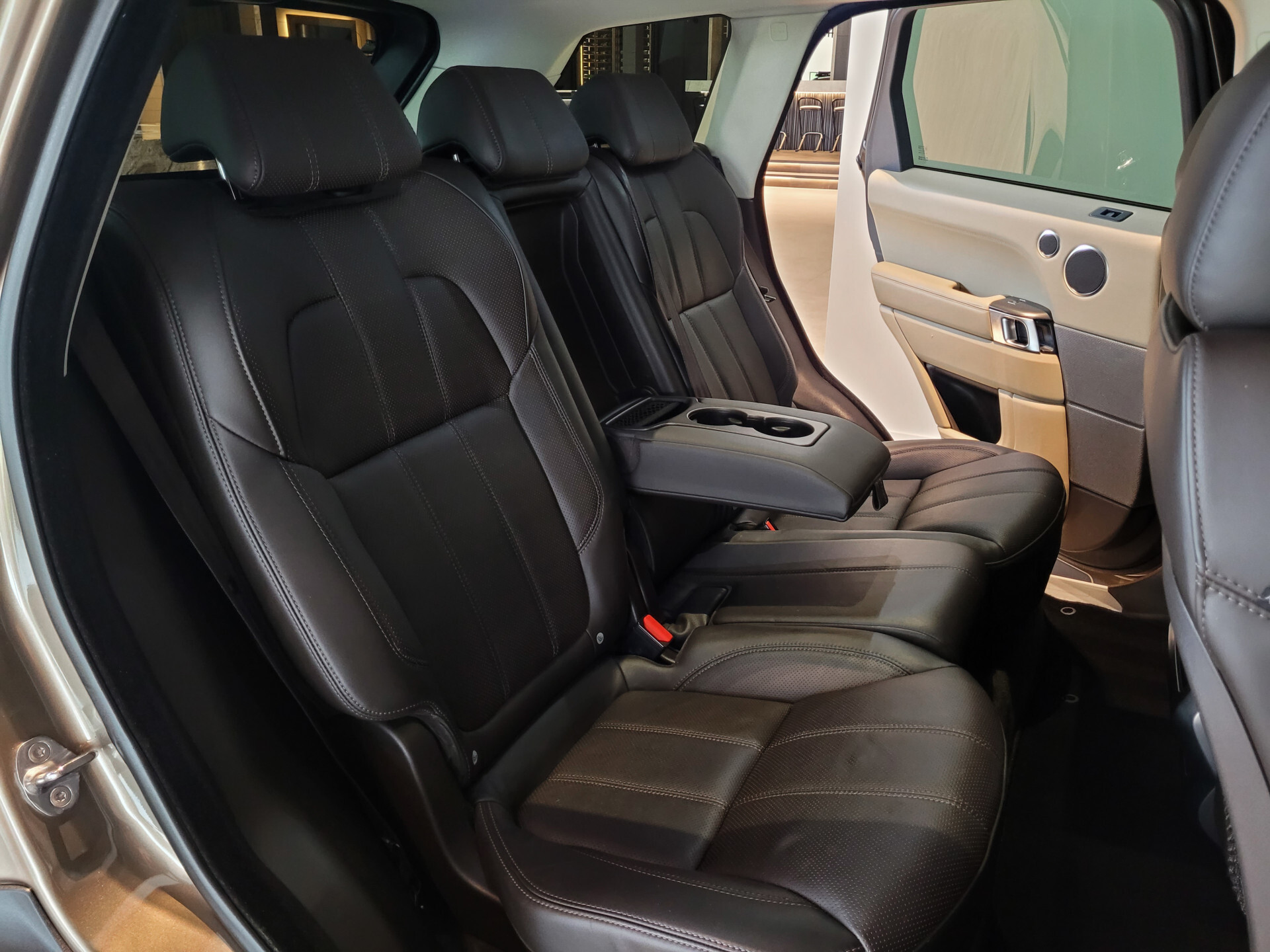 Land Rover Range Rover Sport 3.0 SDV6 HSE Dynamic Panorama | 21" | Camera | 4xStoelverwarming | Ambientlight Foto 7