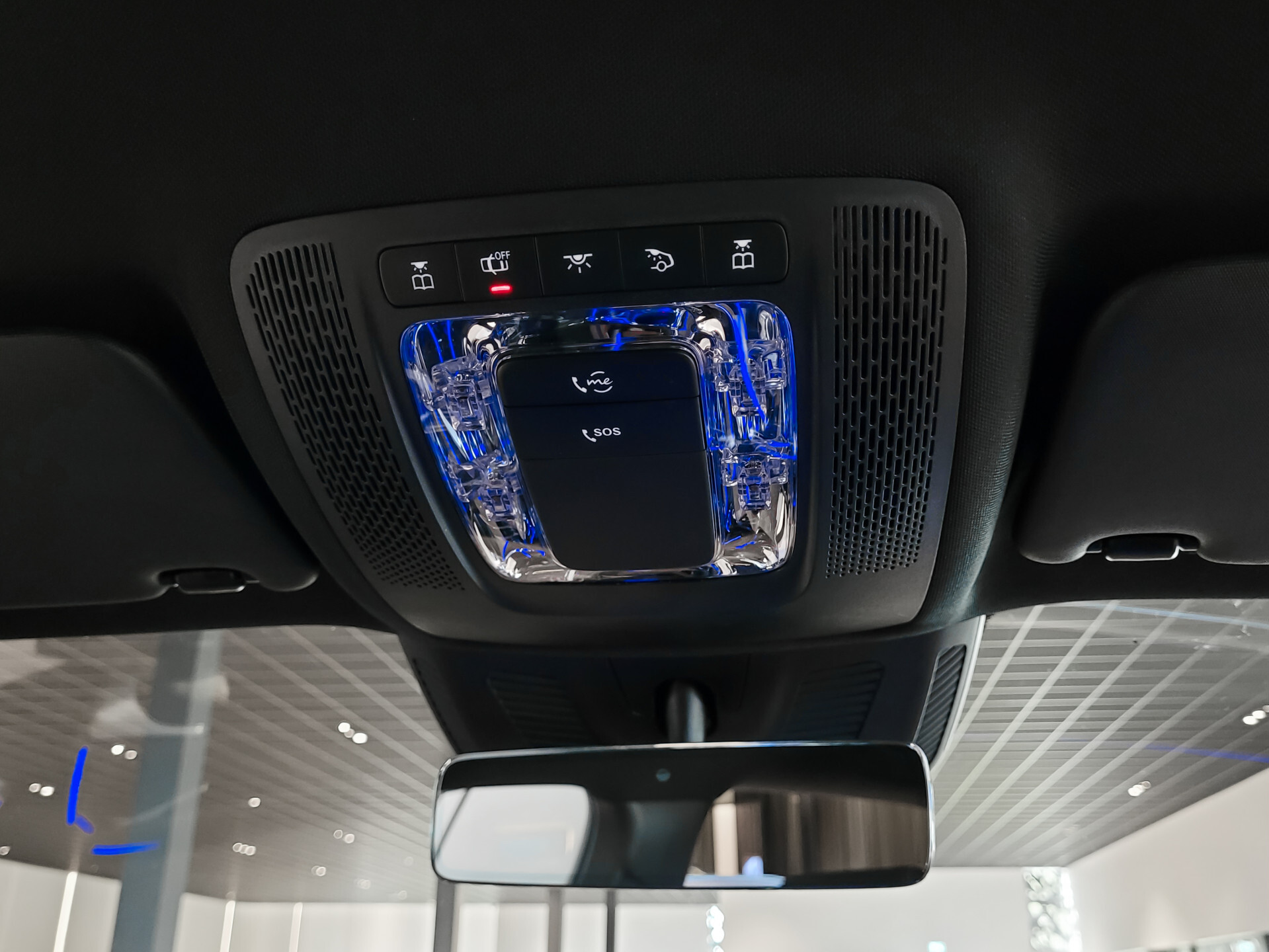 Mercedes-Benz GLB 200 AMG Night | MBUX | 20" | Camera | Trekhaak | Carbon | Sfeerverlichting Foto 34