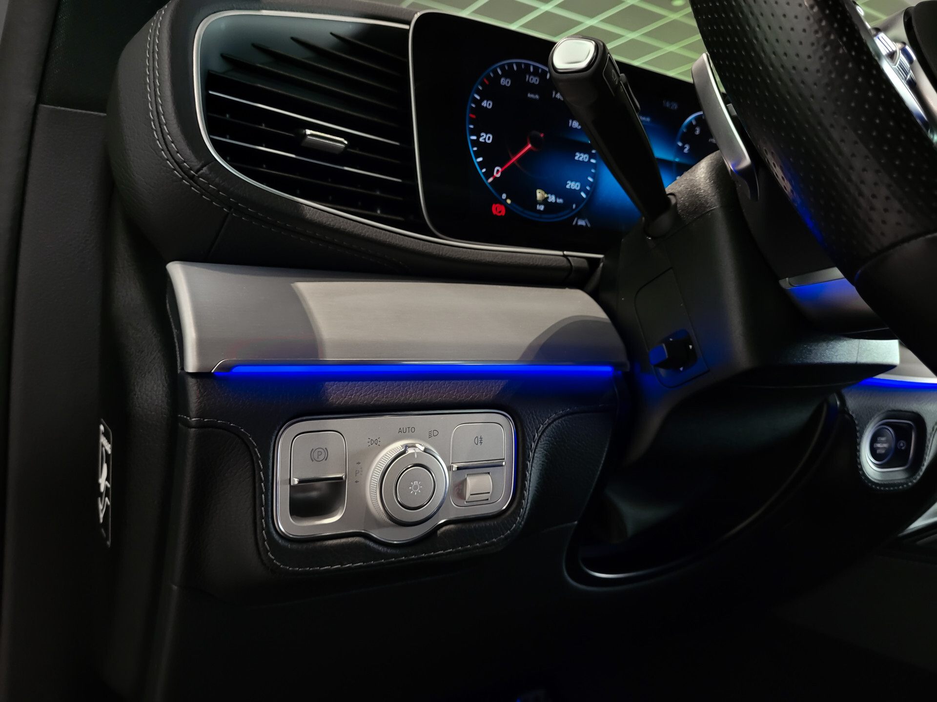 Mercedes-Benz GLE 450 4-M AMG Night | Luchtvering | Keyless | ACC | Pano | Trekhaak | Burmester | Mem | 360 | BTW Aut9 Foto 17