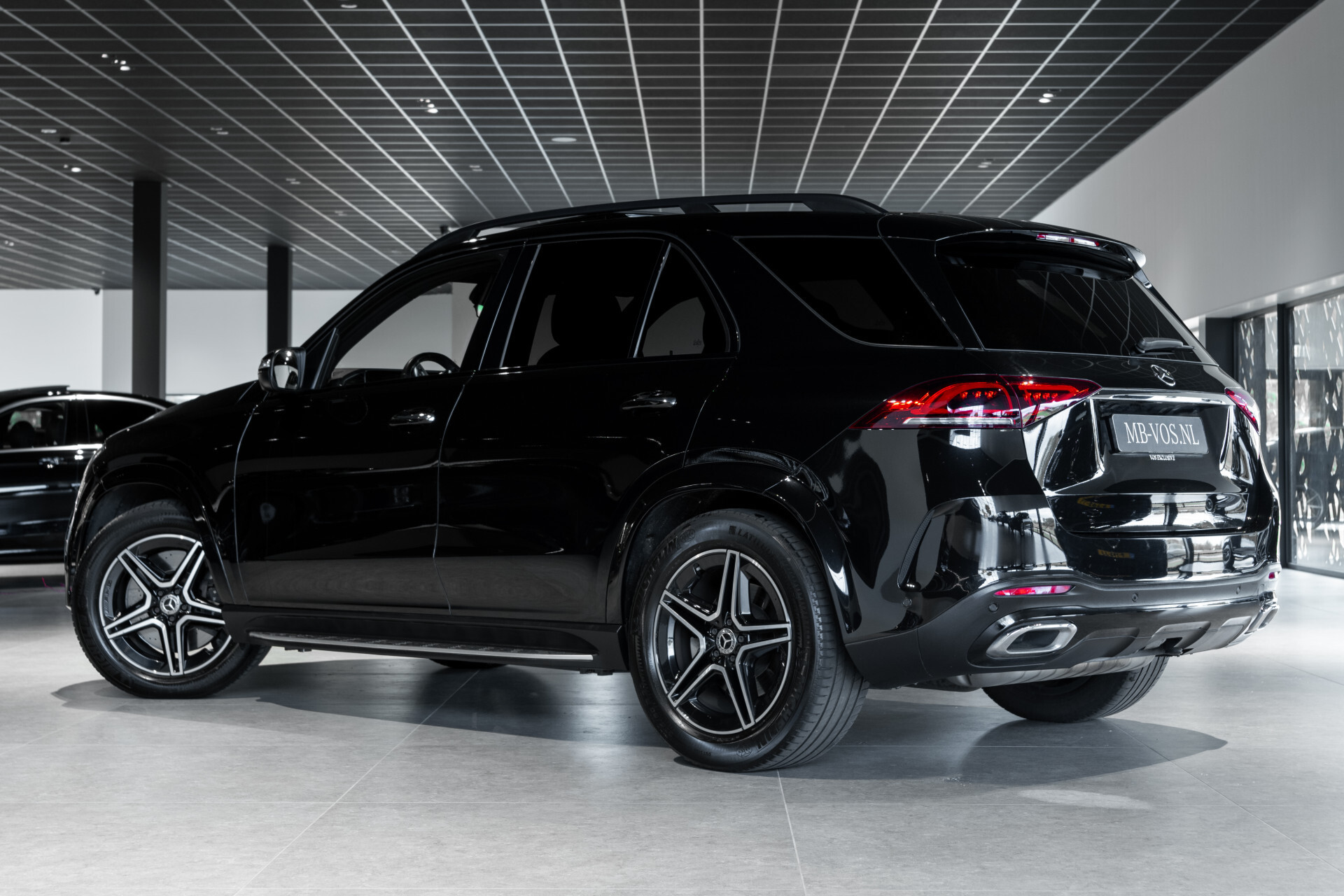 Mercedes-Benz GLE 450 4-M AMG Night | Luchtvering | Keyless | ACC | Pano | Trekhaak | Burmester | Mem | 360 | BTW Aut9 Foto 2