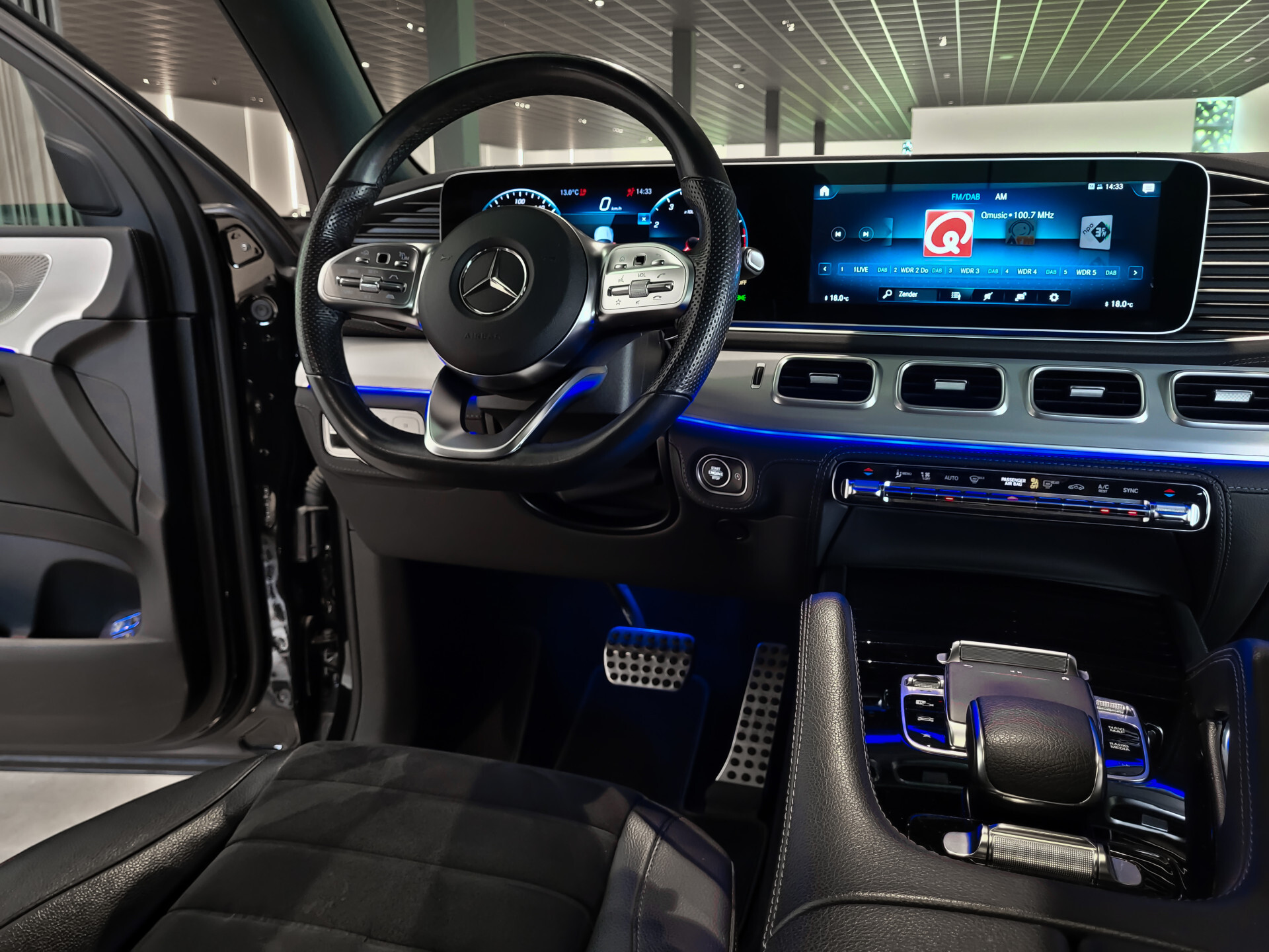 Mercedes-Benz GLE 450 4-M AMG Night | Luchtvering | Keyless | ACC | Pano | Trekhaak | Burmester | Mem | 360 | BTW Aut9 Foto 31