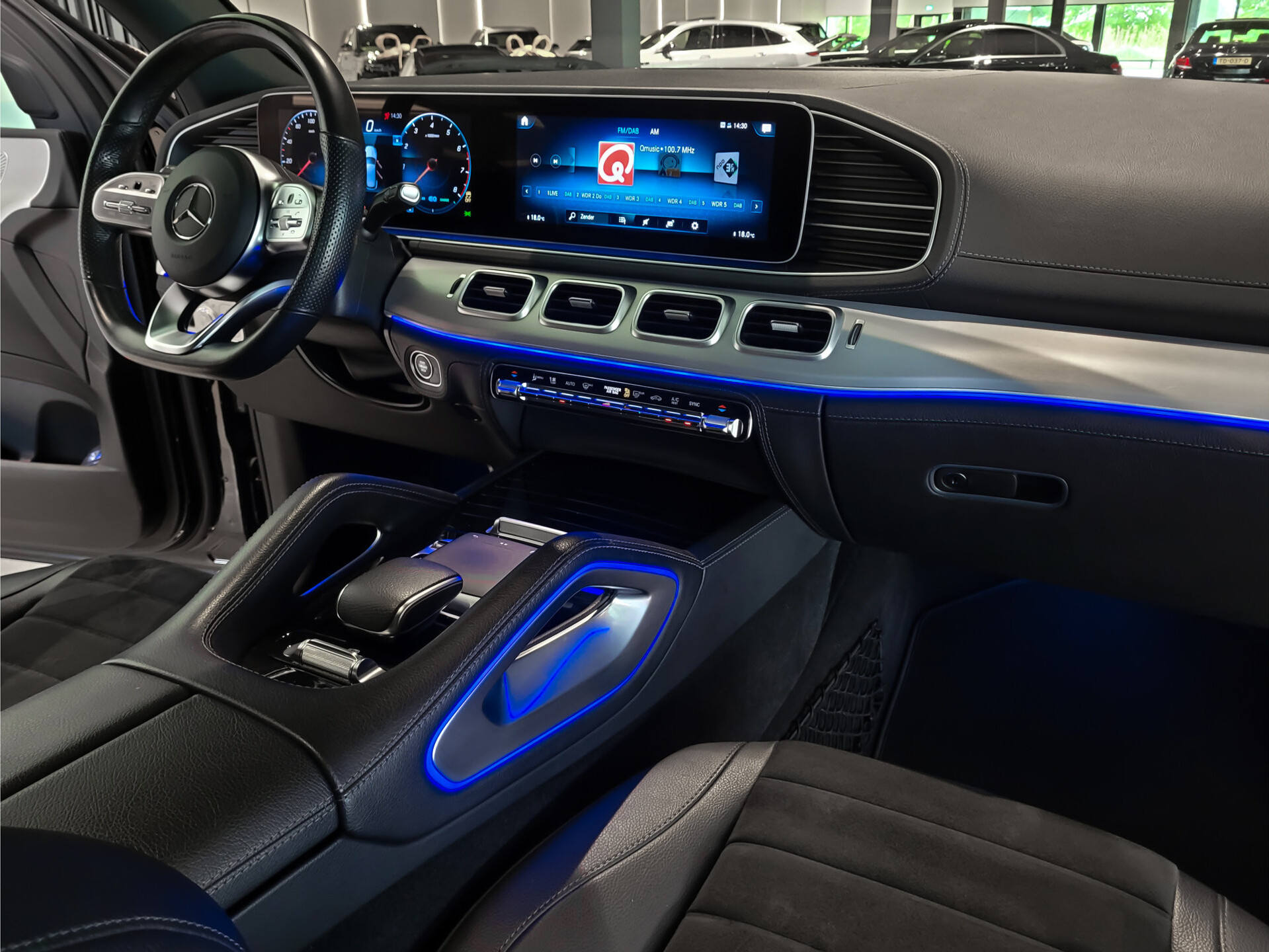 Mercedes-Benz GLE 450 4-M AMG Night | Luchtvering | Keyless | ACC | Pano | Trekhaak | Burmester | Mem | 360 | BTW Aut9 Foto 35