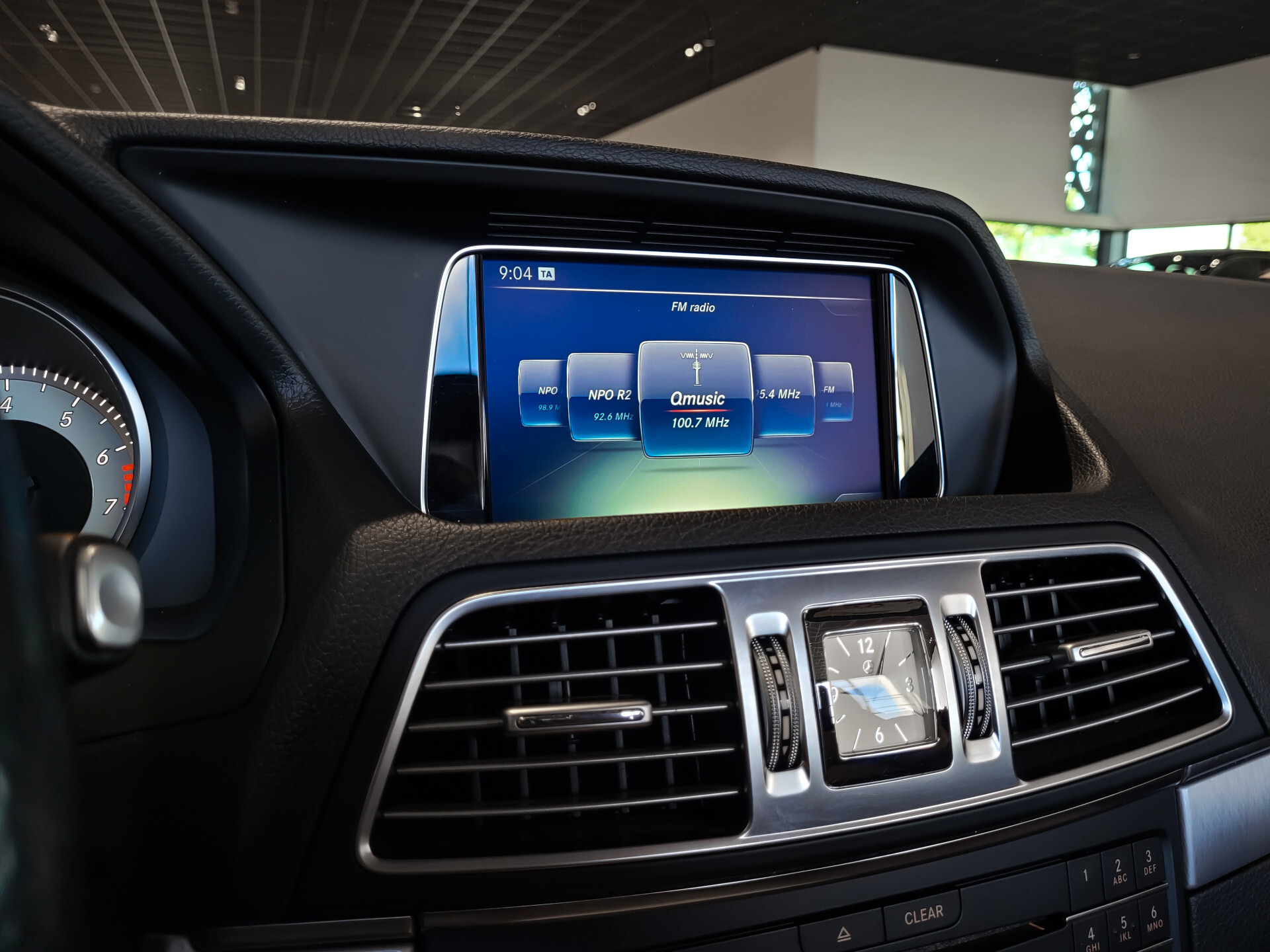 Mercedes-Benz E-Klasse Cabrio 500 AMG Distronic | Keyless | Harman-Kardon | 19" | Aircap-scarf | Camera | Aut7 Foto 11