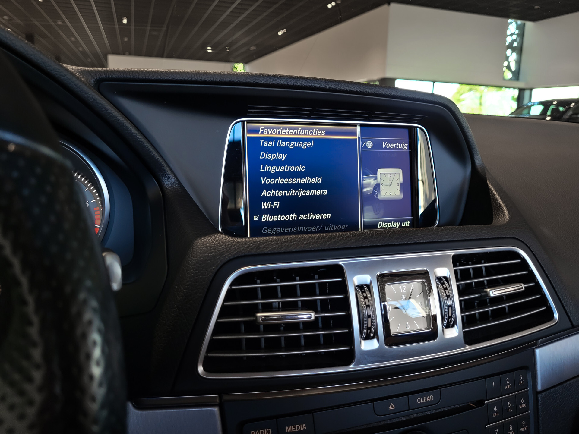 Mercedes-Benz E-Klasse Cabrio 500 AMG Distronic | Keyless | Harman-Kardon | 19" | Aircap-scarf | Camera | Aut7 Foto 17