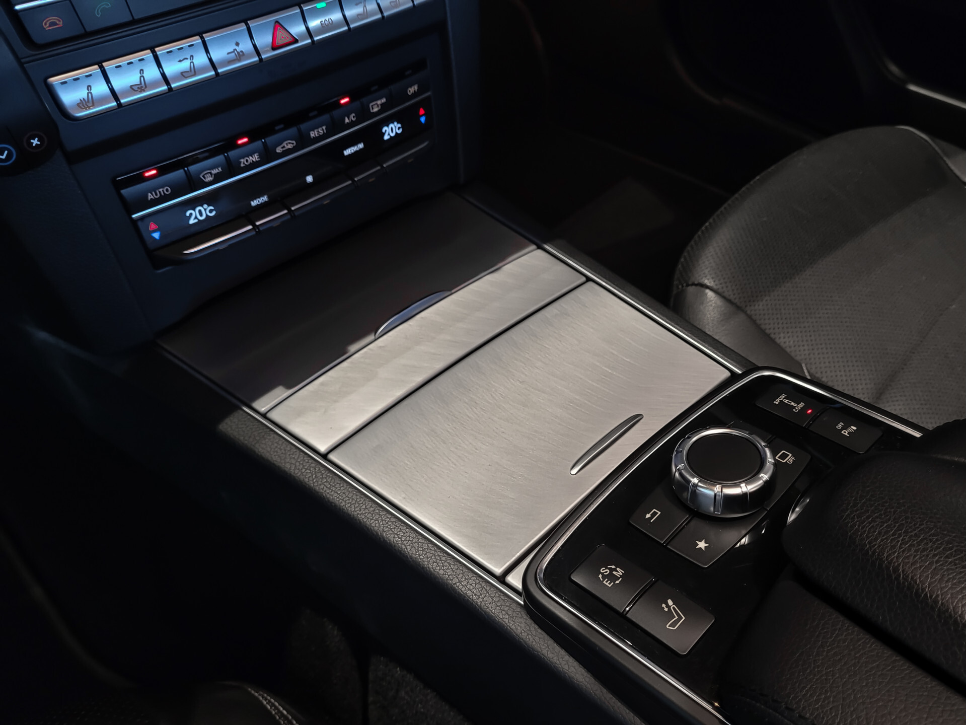 Mercedes-Benz E-Klasse Cabrio 500 AMG Distronic | Keyless | Harman-Kardon | 19" | Aircap-scarf | Camera | Aut7 Foto 24